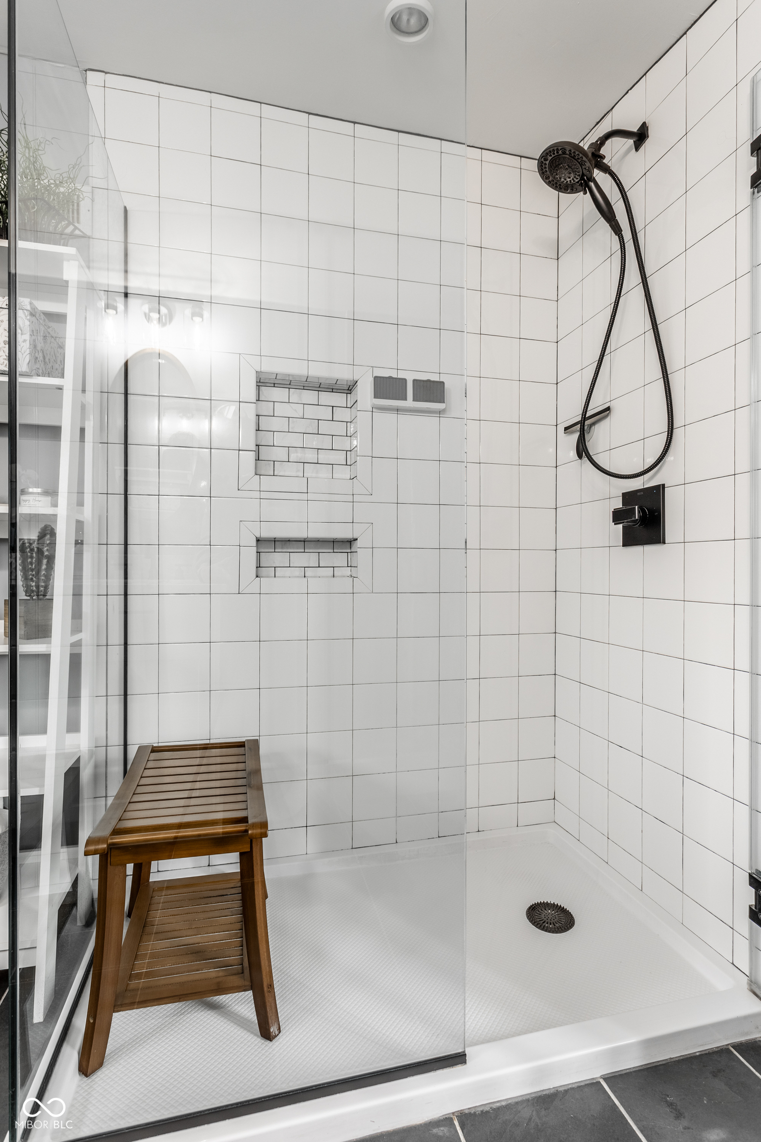 5626 Winthrop Avenue