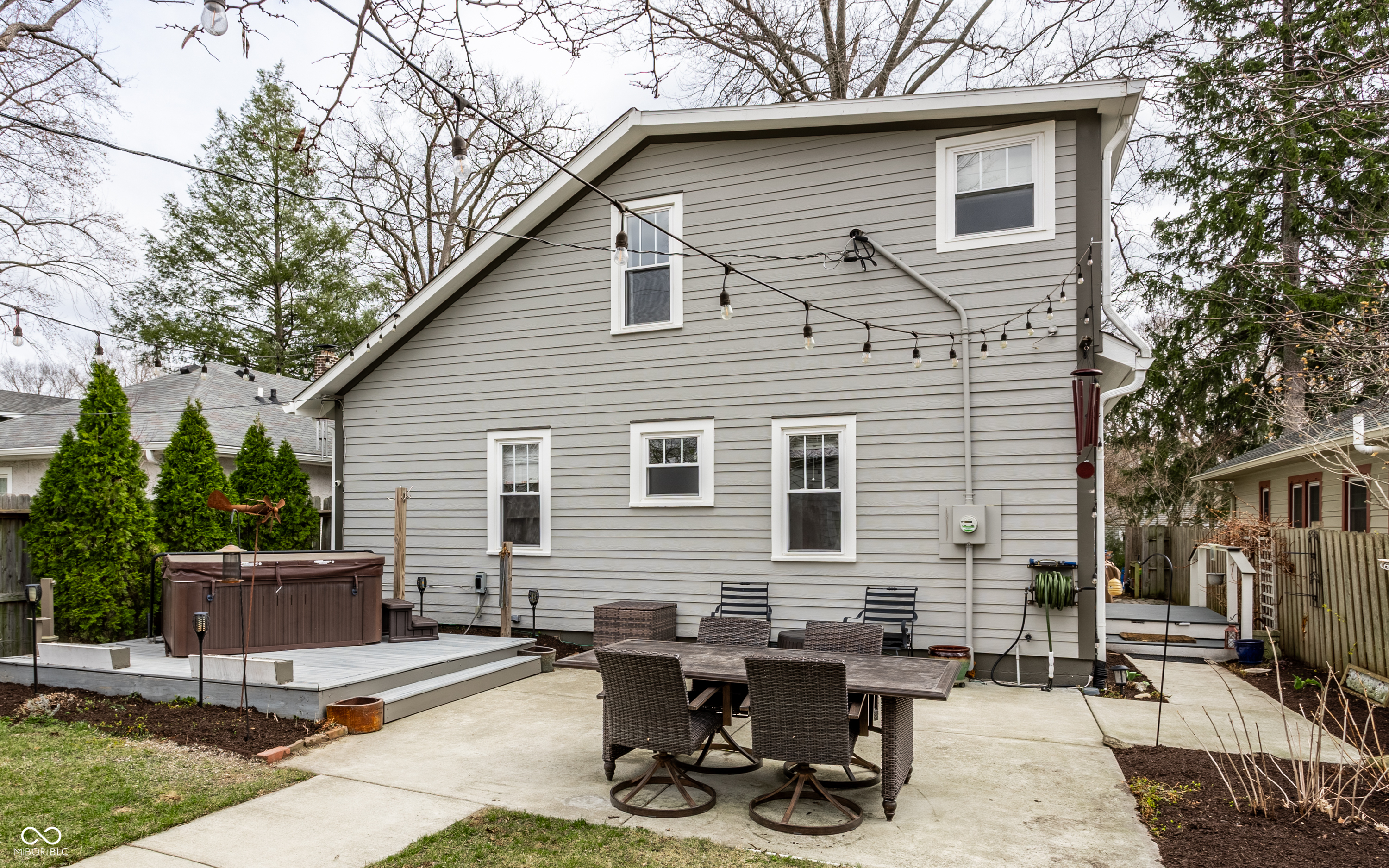 5626 Winthrop Avenue