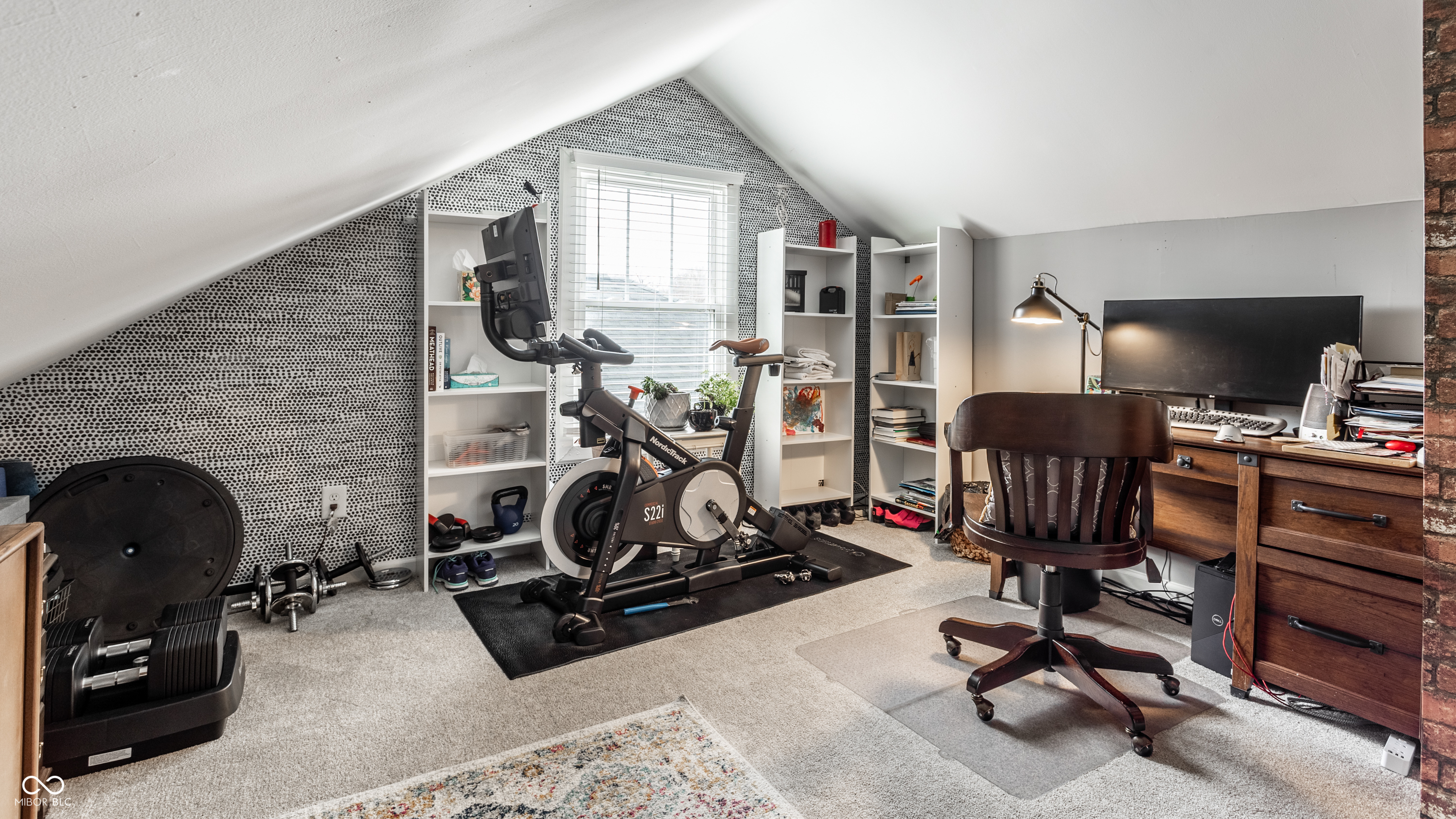 5626 Winthrop Avenue