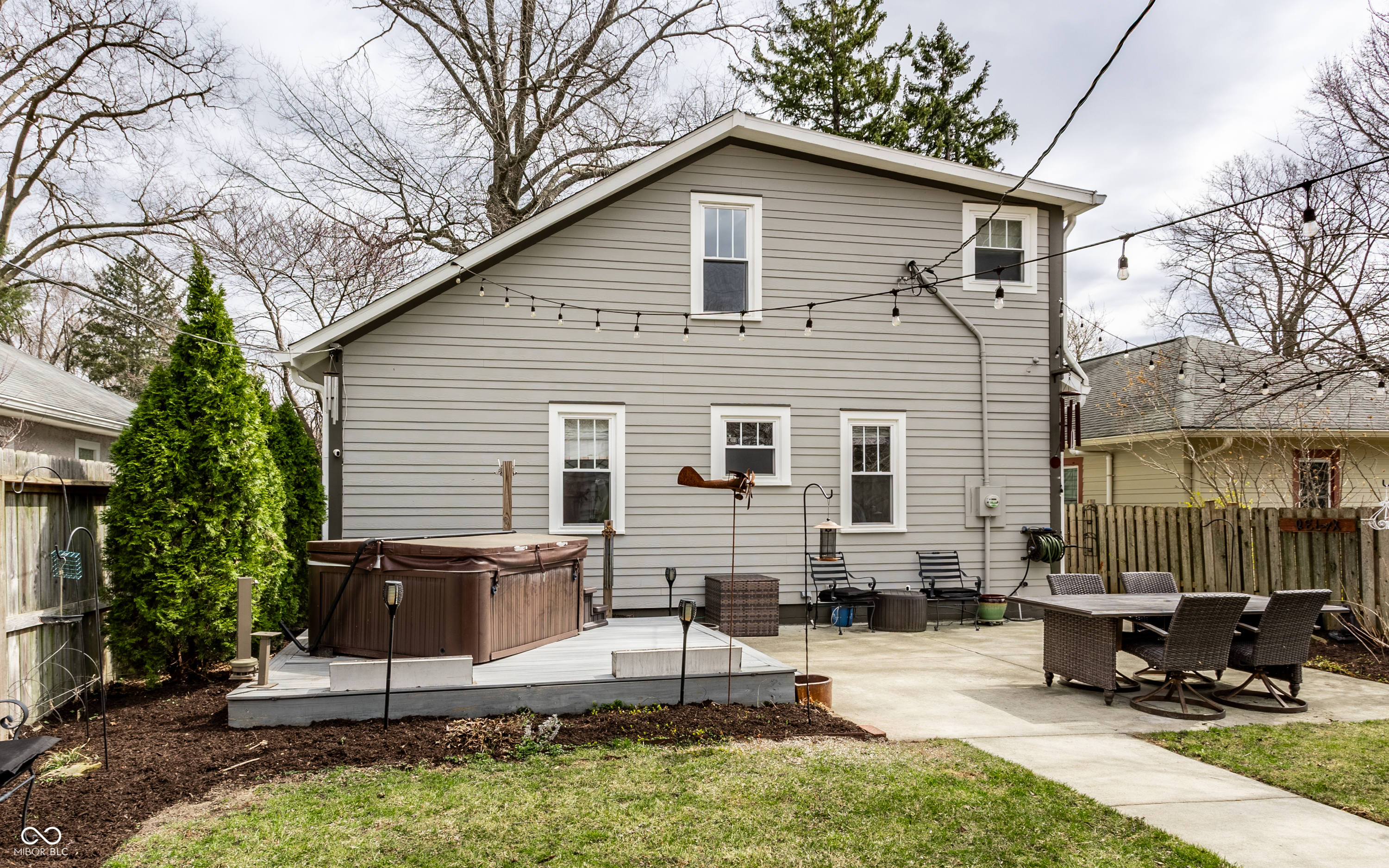 5626 Winthrop Avenue