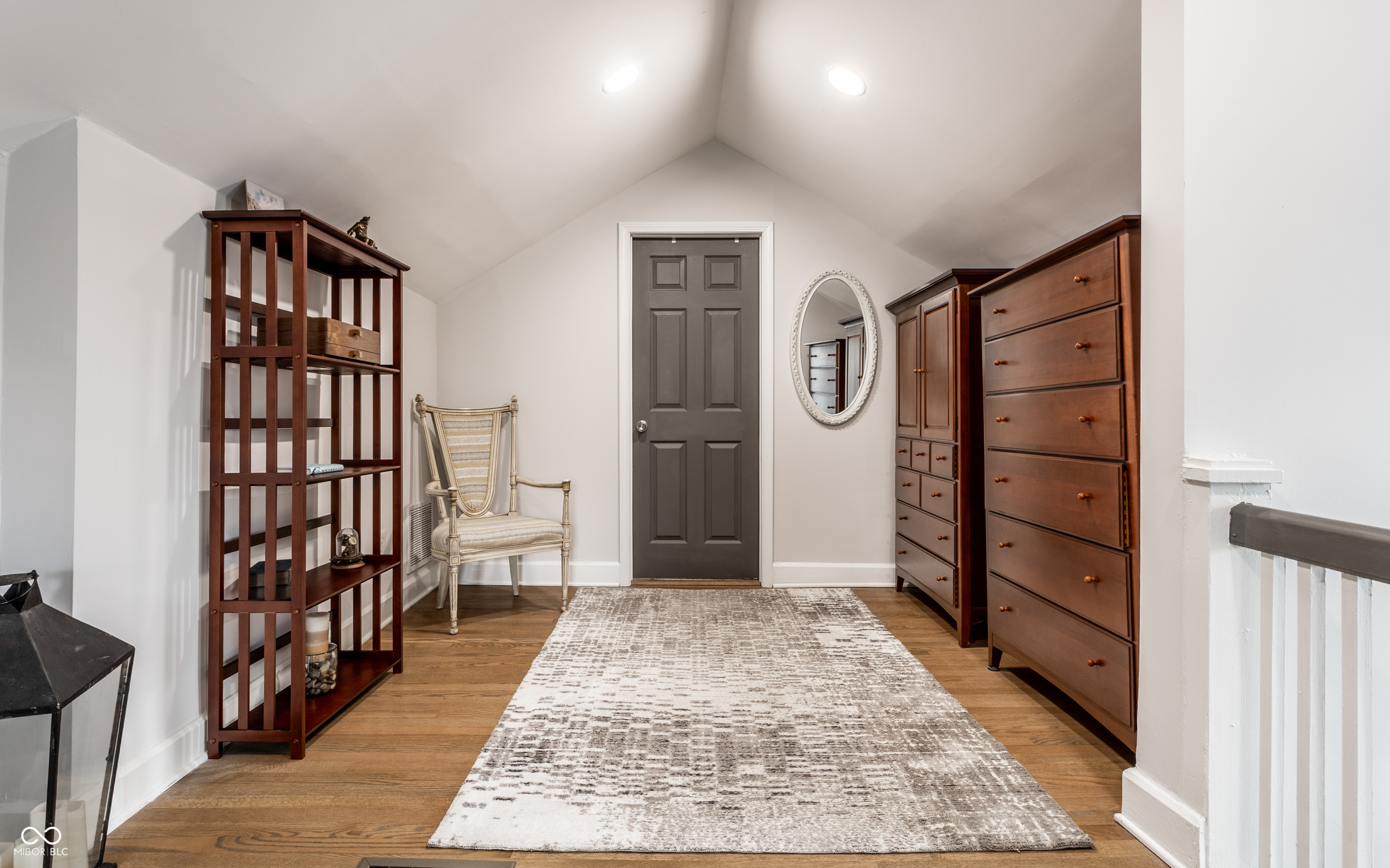 5626 Winthrop Avenue