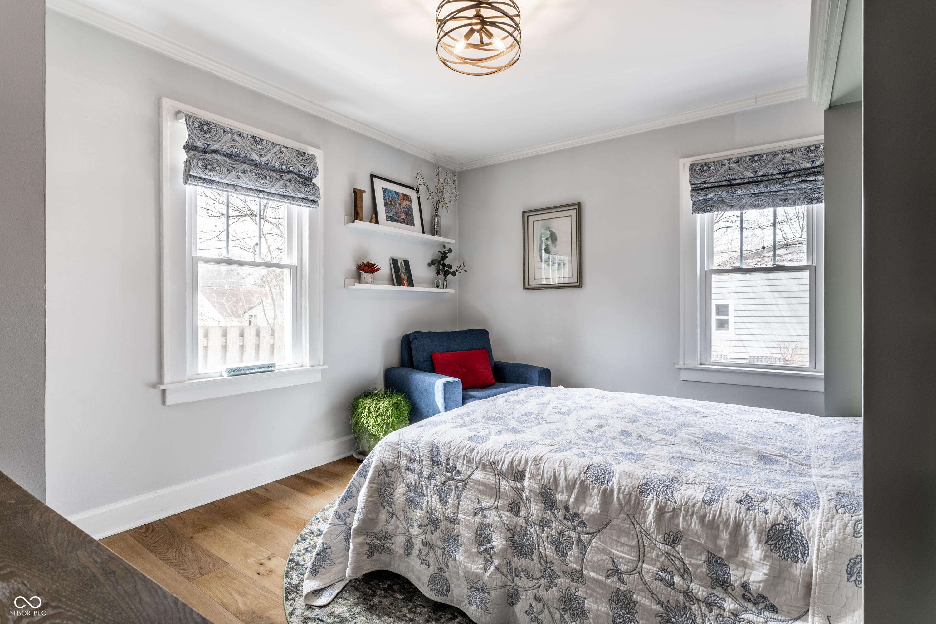 5626 Winthrop Avenue