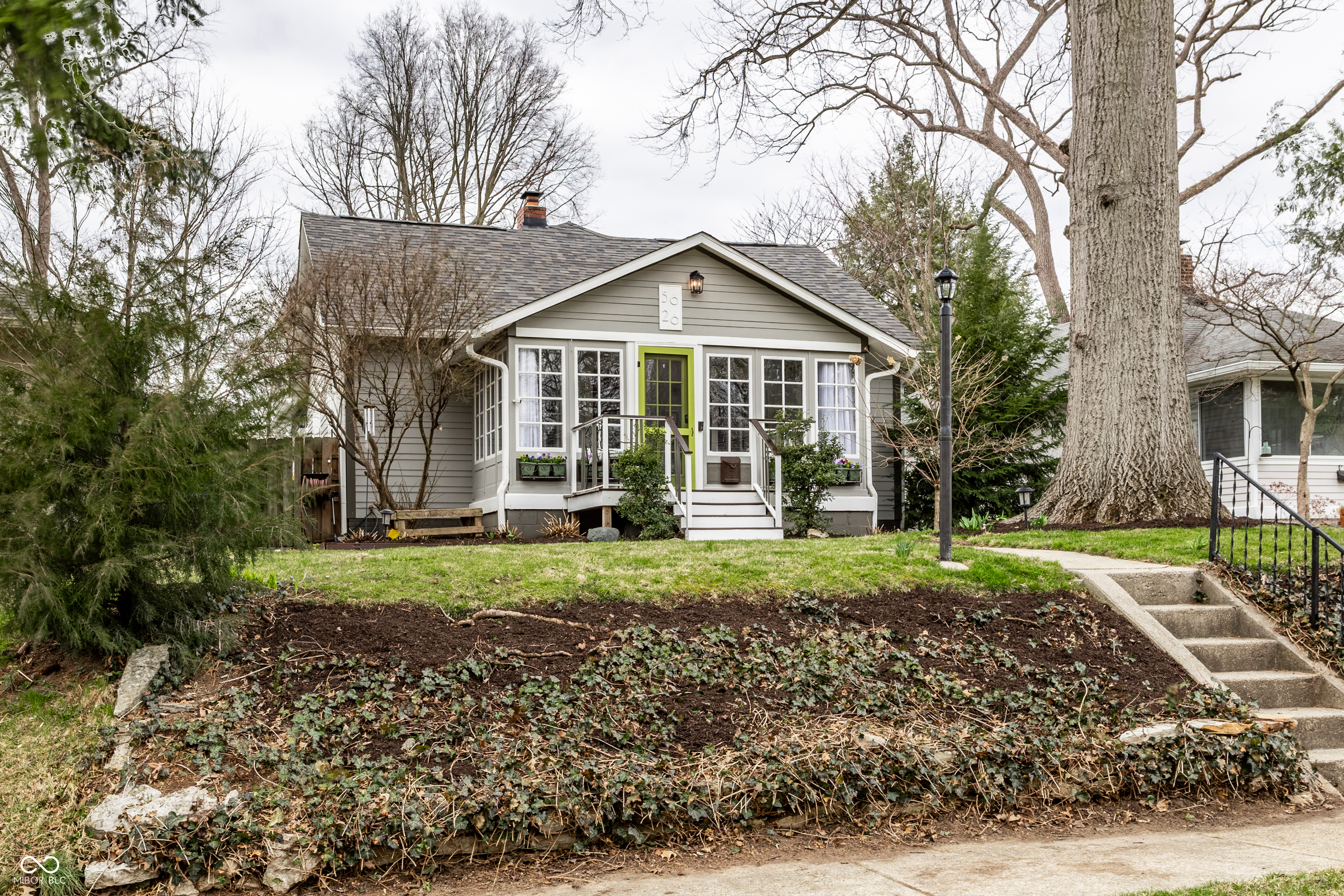 5626 Winthrop Avenue