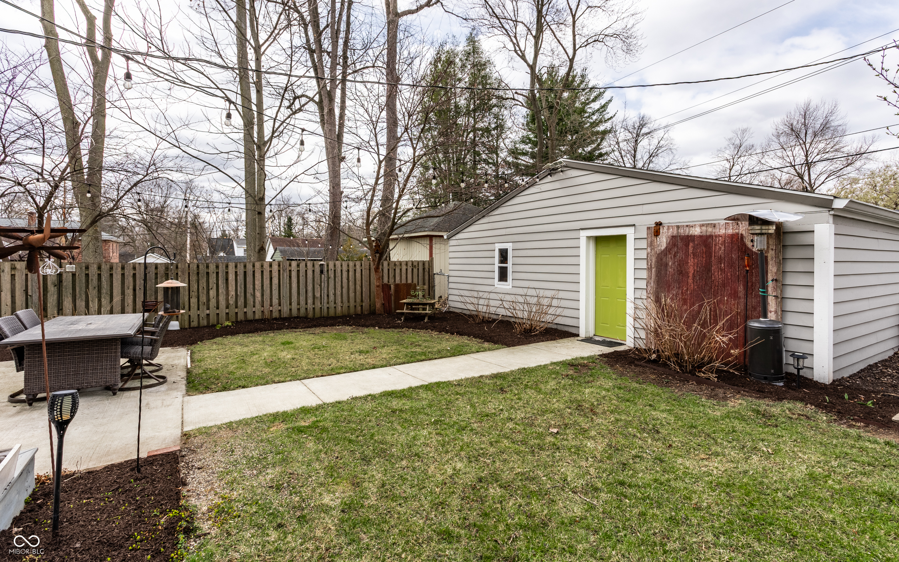 5626 Winthrop Avenue