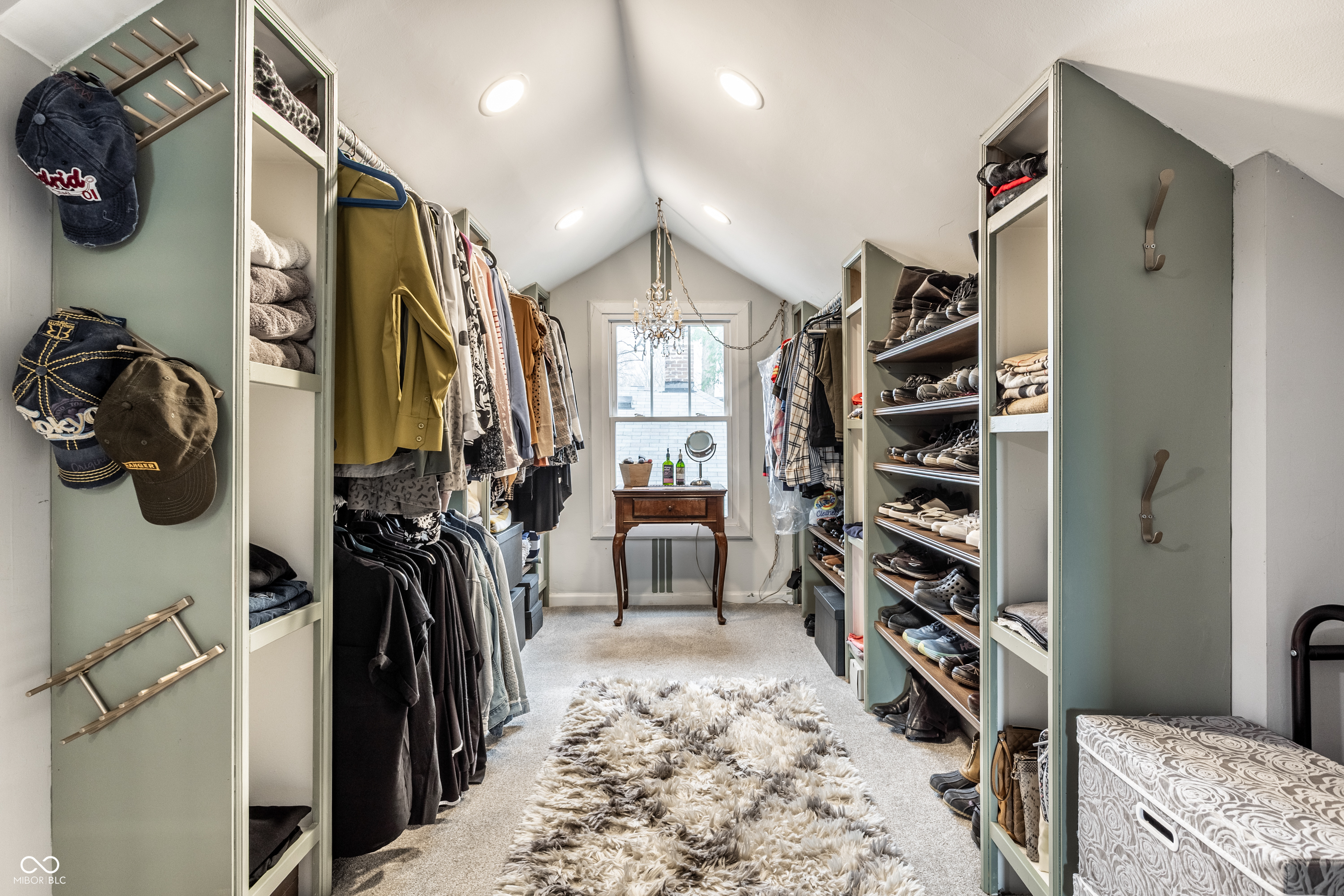 5626 Winthrop Avenue