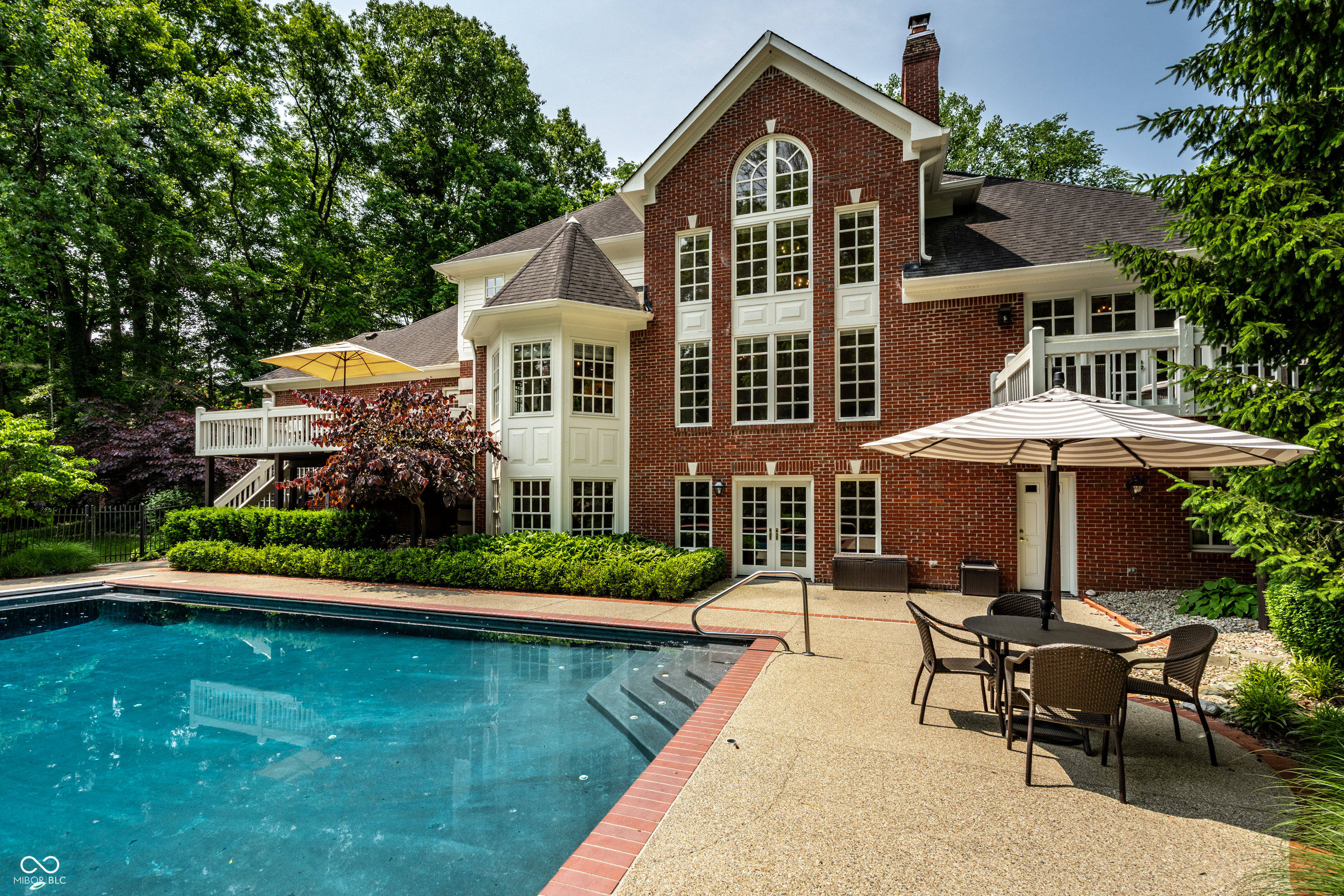 7341 N Washington Boulevard