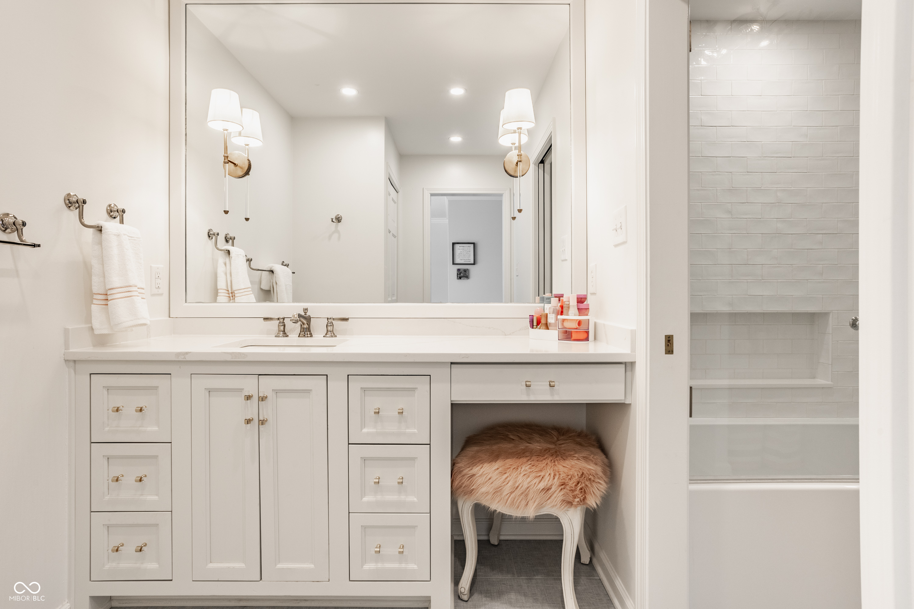 7341 N Washington Boulevard