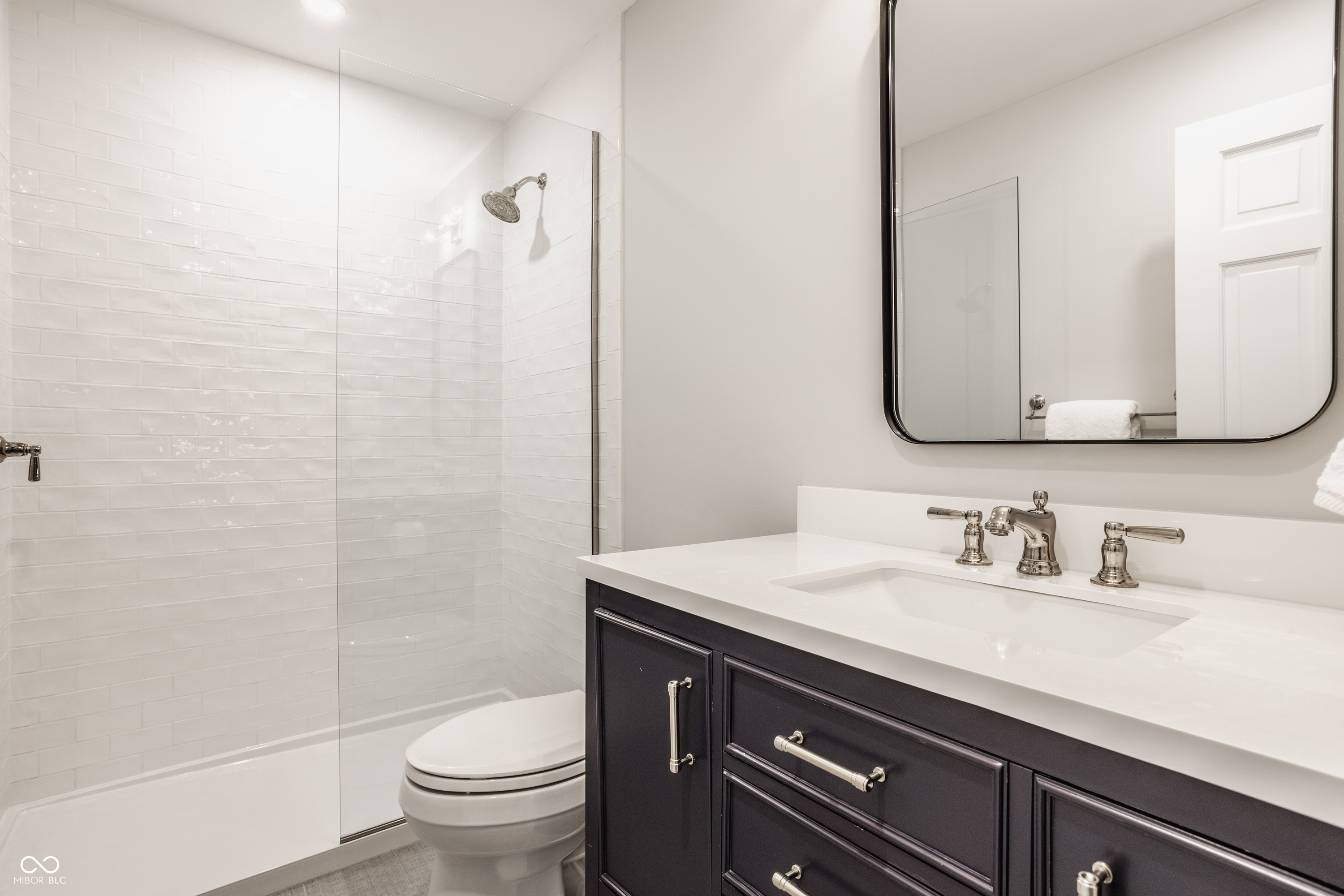 7341 N Washington Boulevard