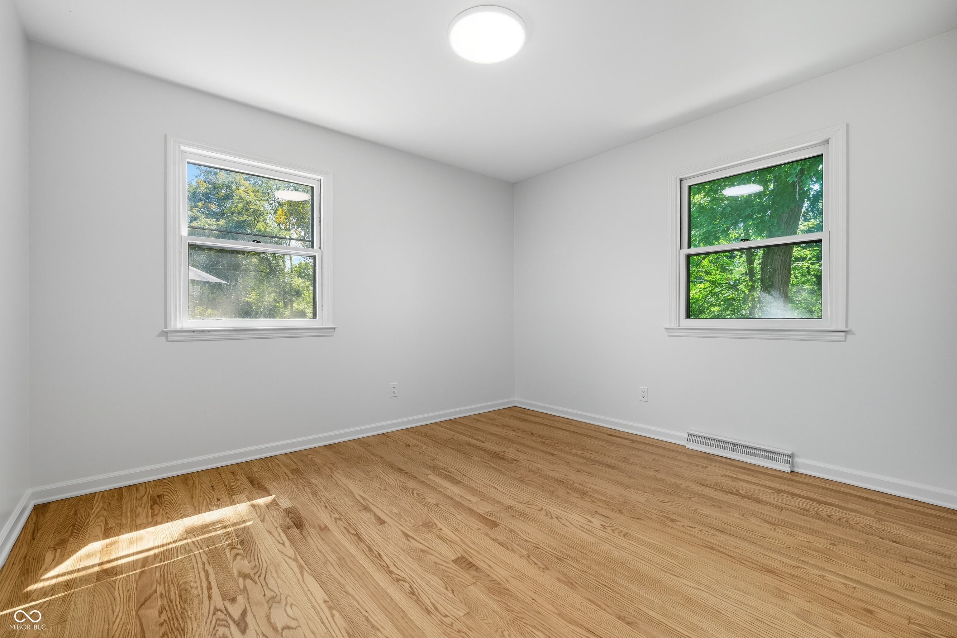 7840 N Whittier Place