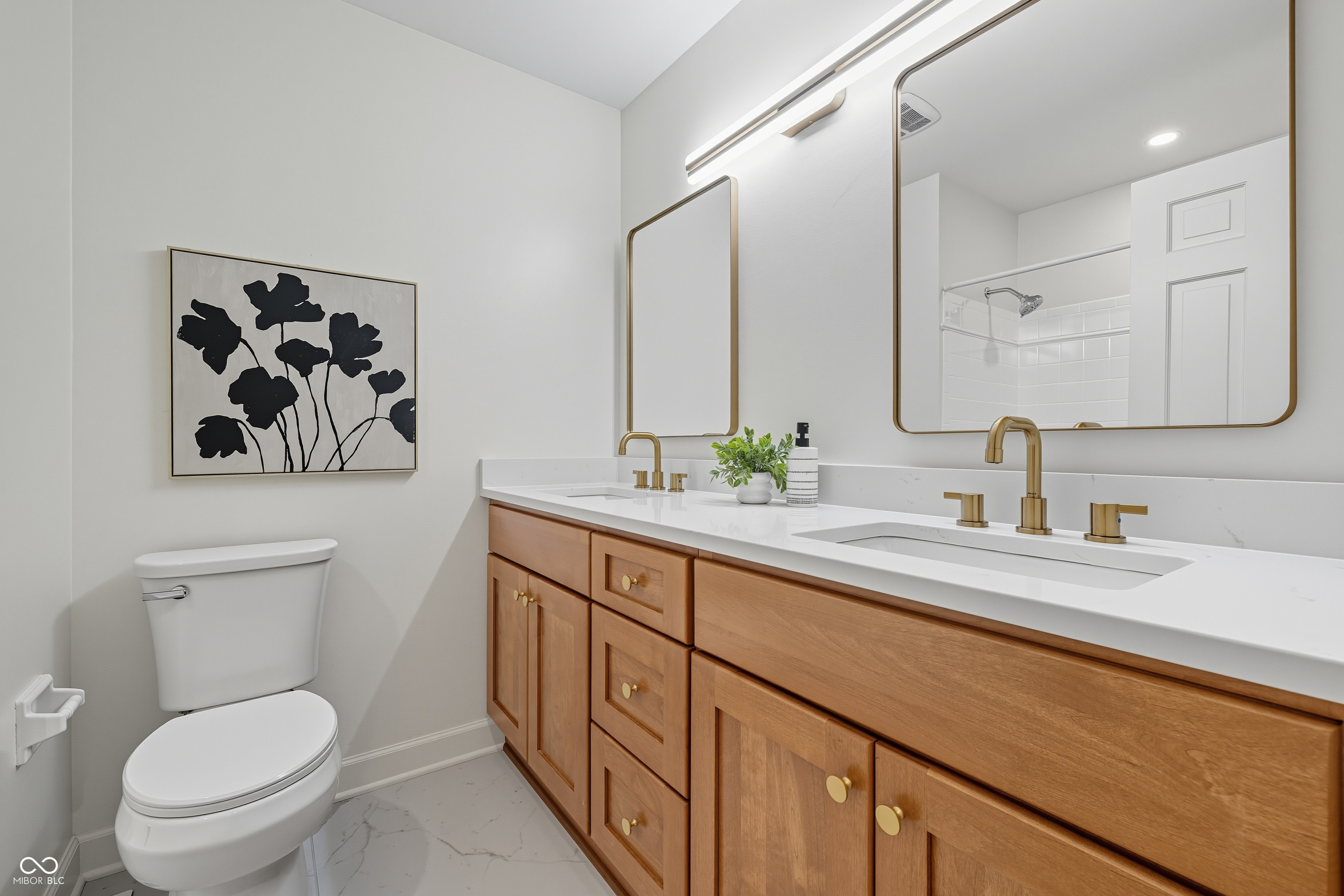 7840 N Whittier Place