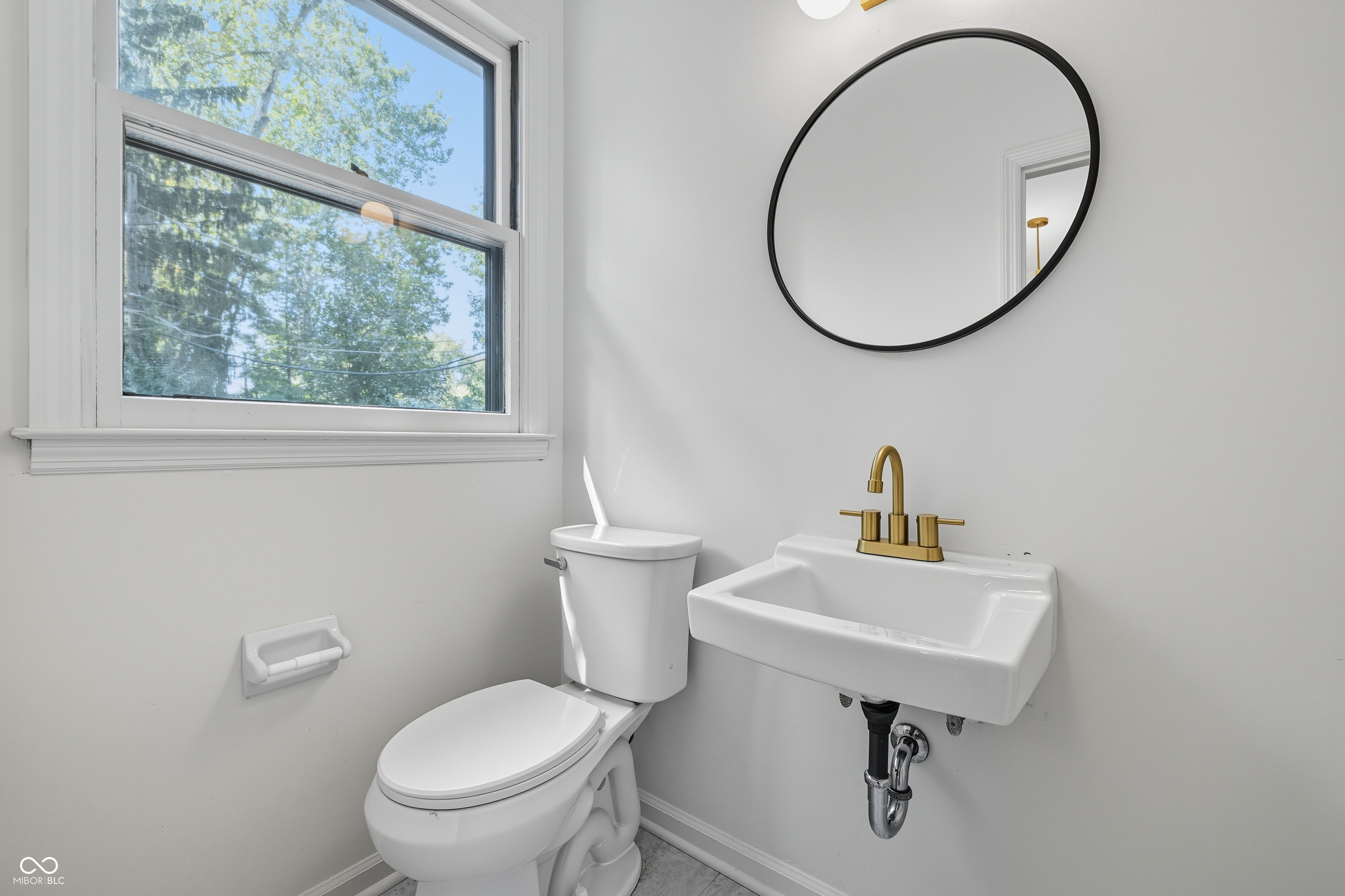 7840 N Whittier Place