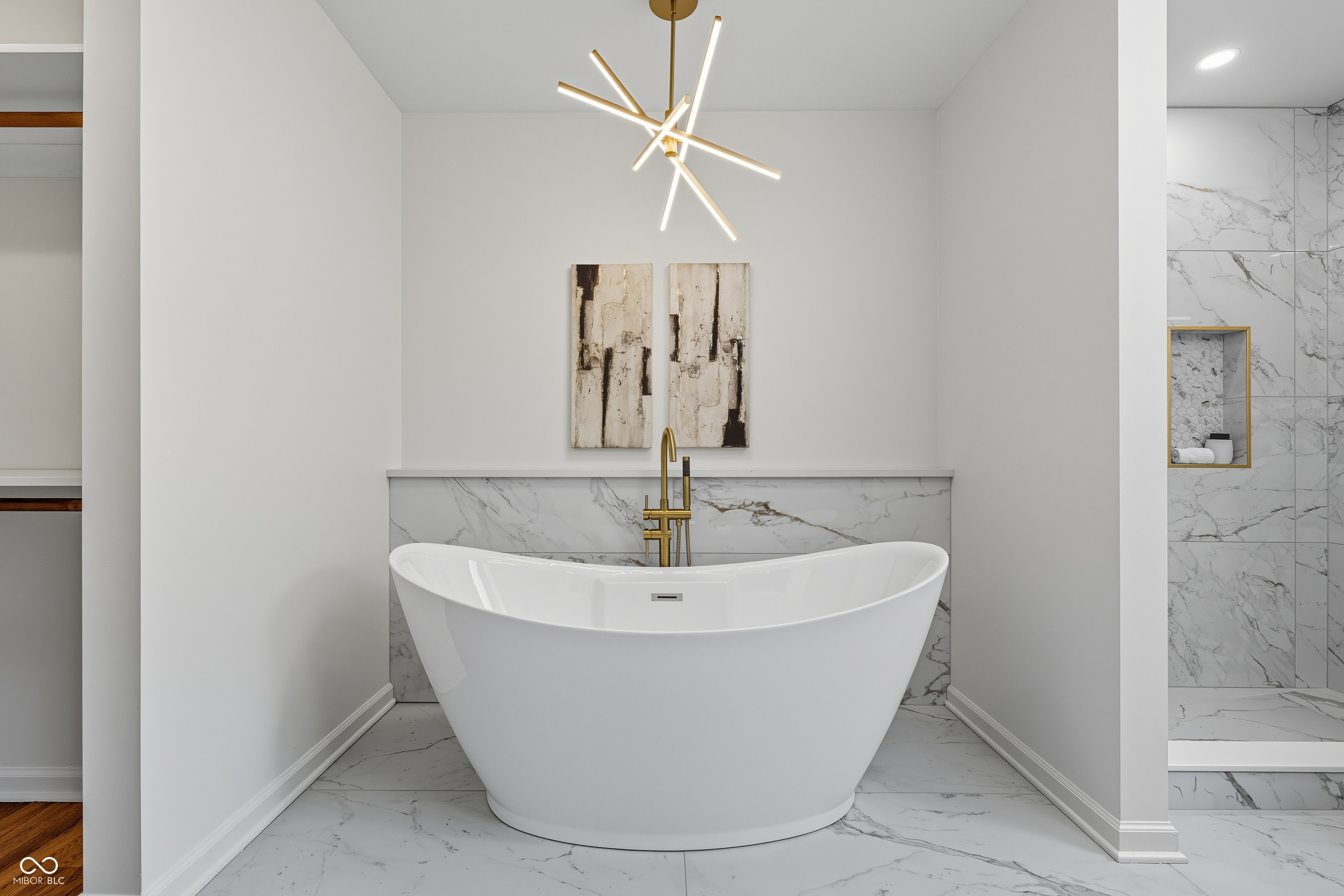 7840 N Whittier Place