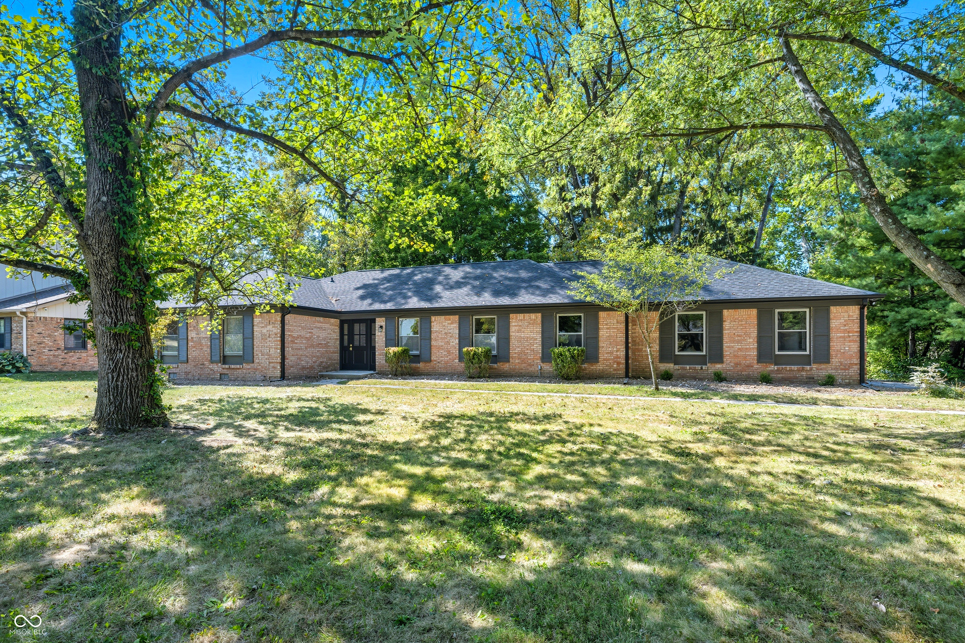 7840 N Whittier Place