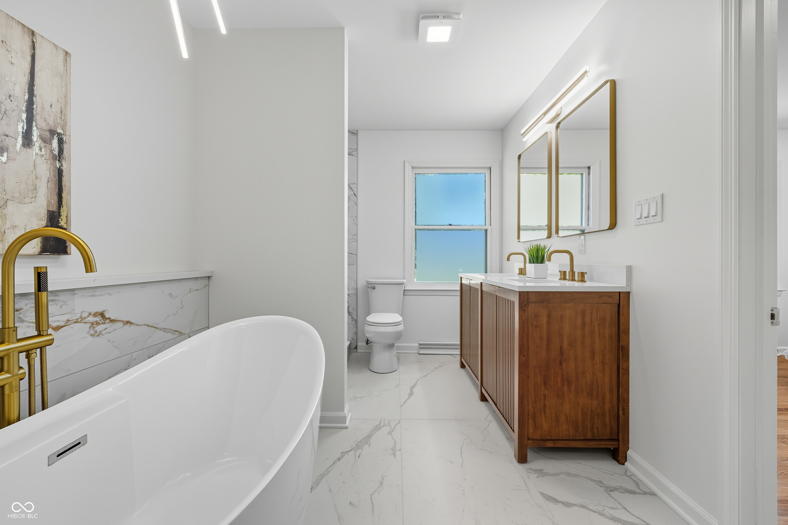 7840 N Whittier Place