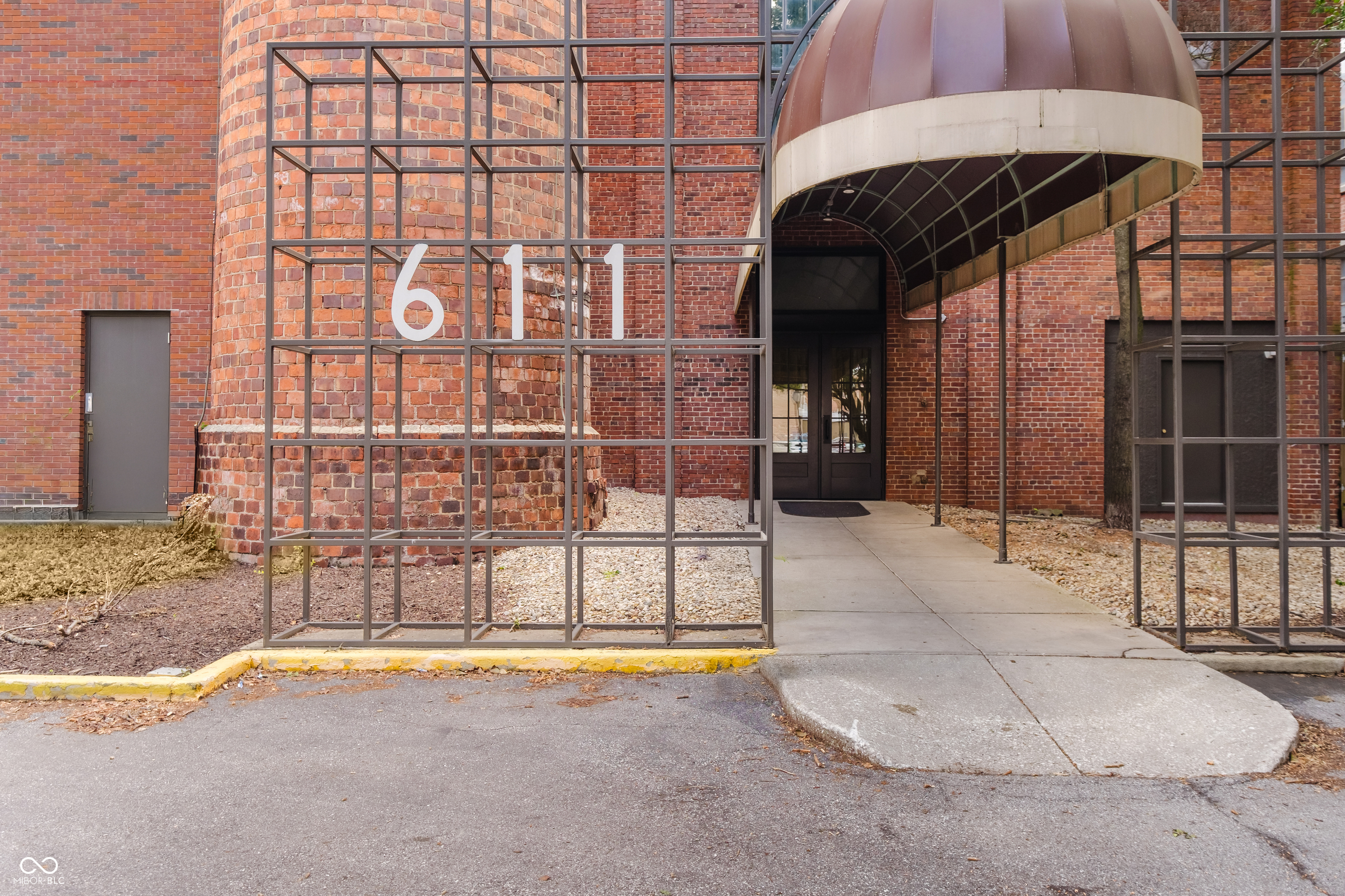 611 N Park Avenue Unit: 203
