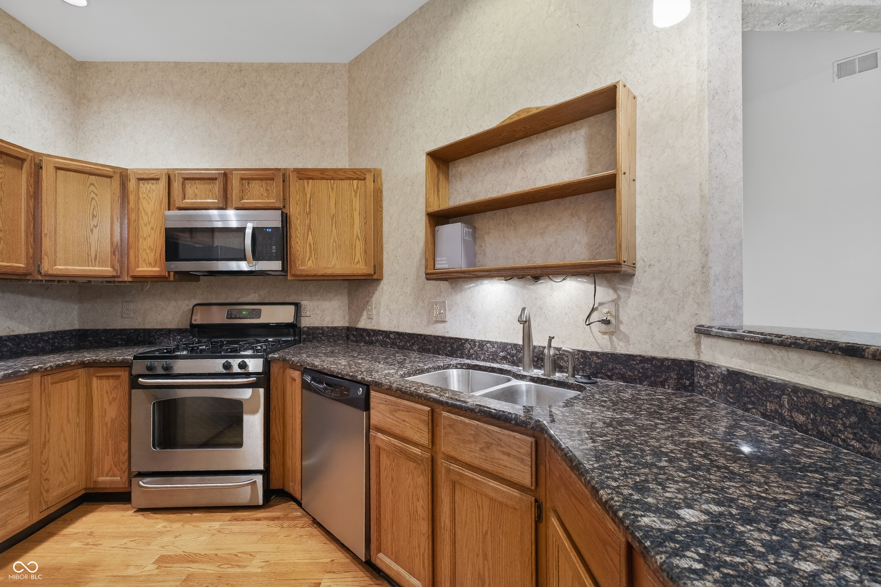 611 N Park Avenue Unit: 203