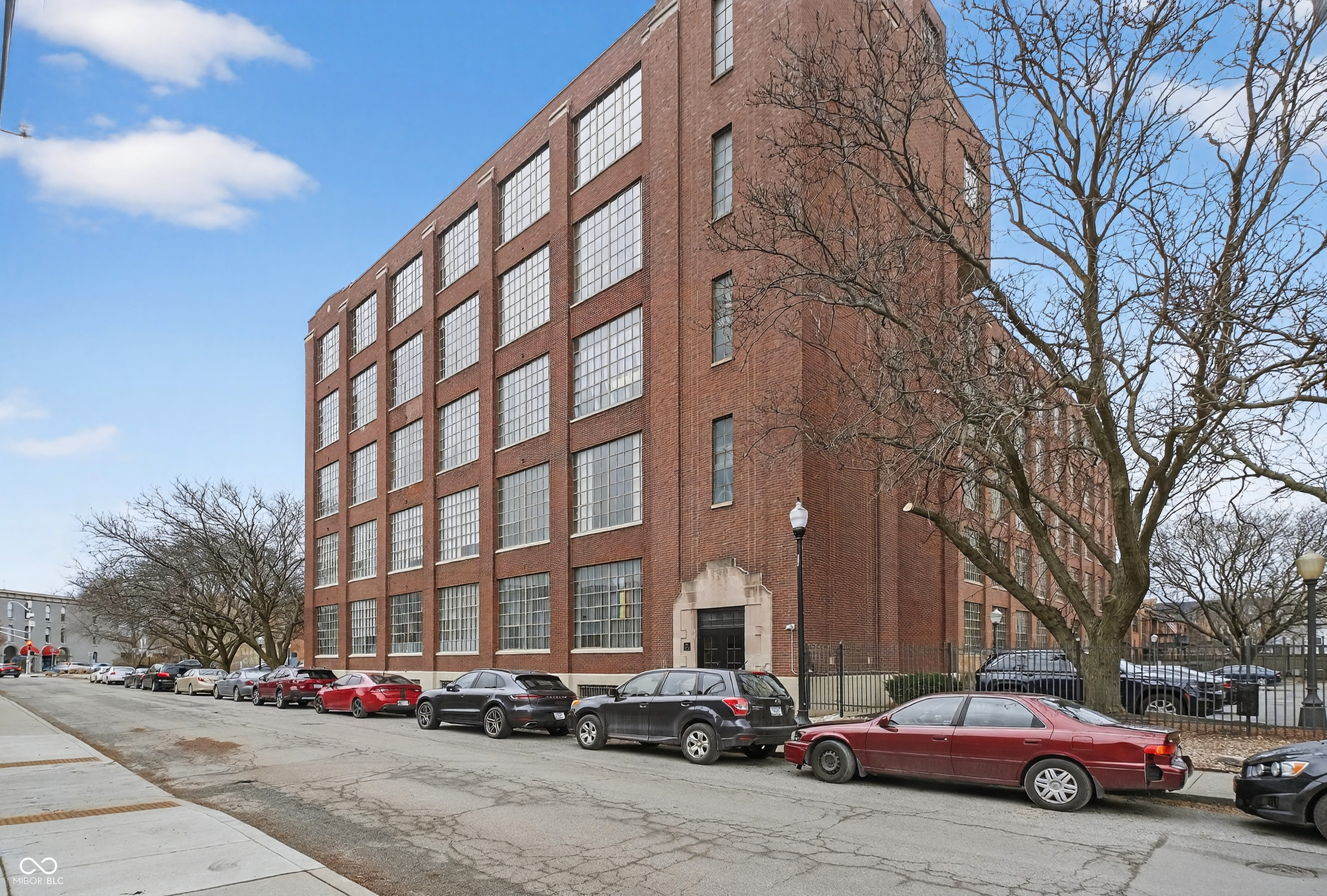 611 N Park Avenue Unit: 203
