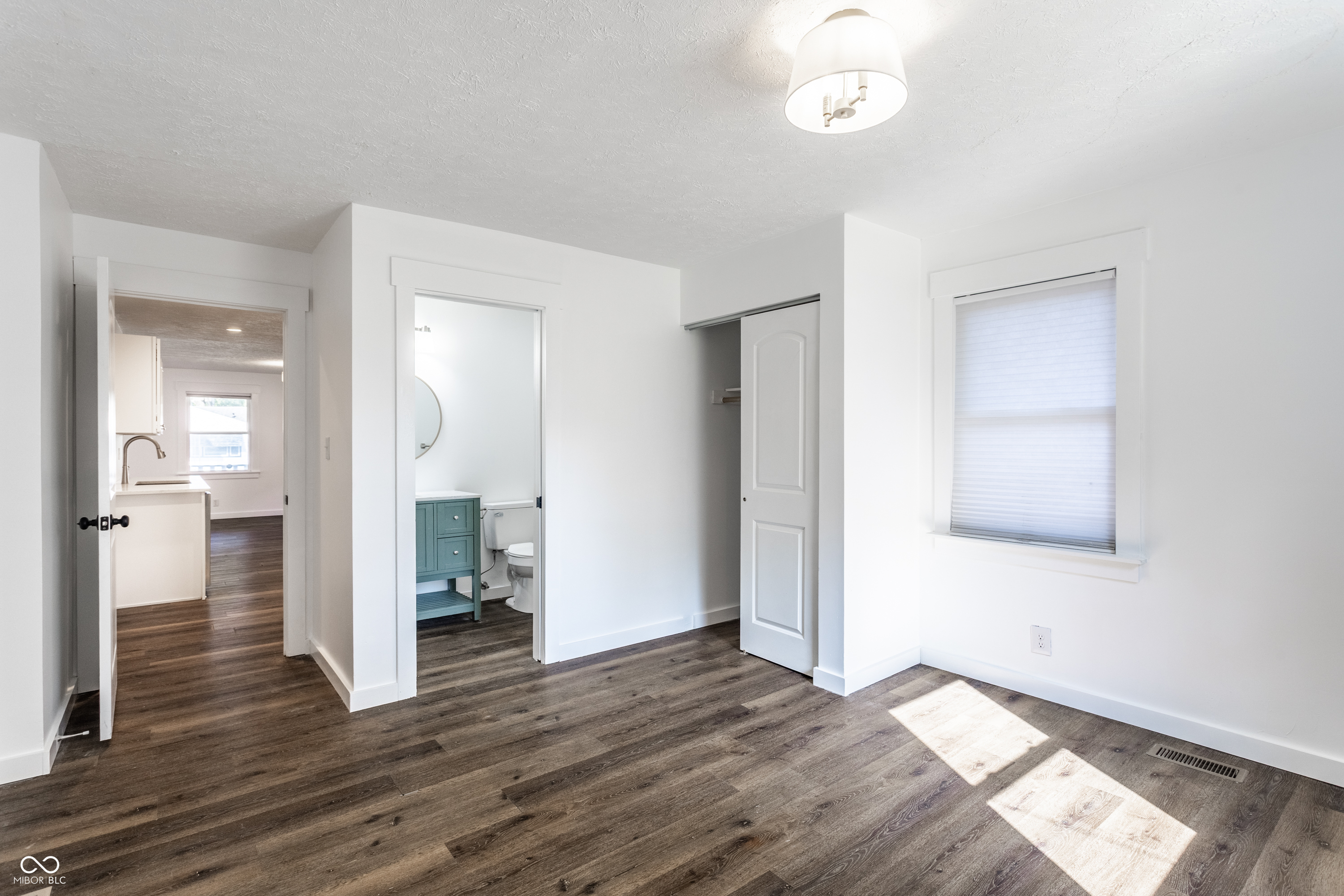 4259 Crittenden