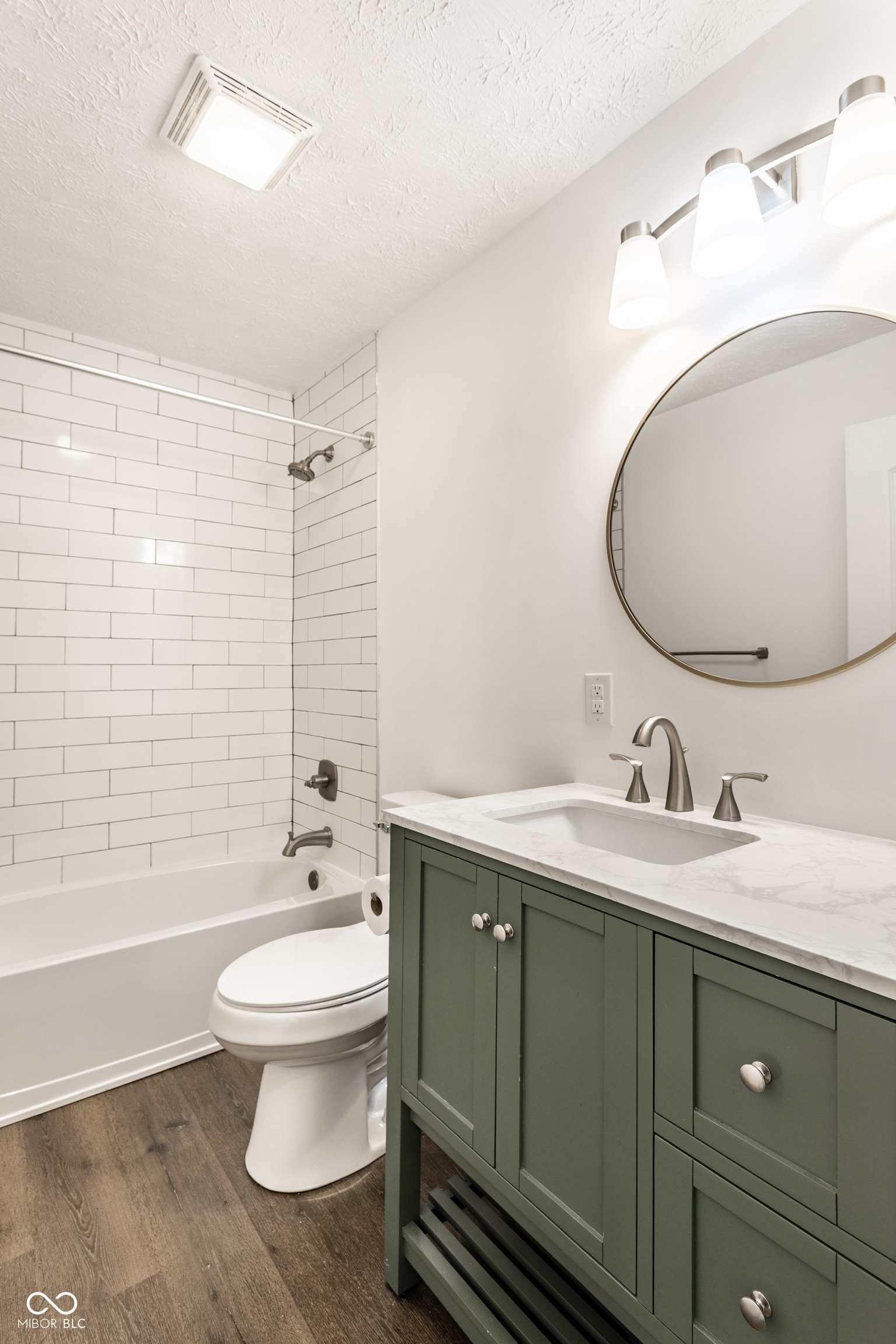 4259 Crittenden