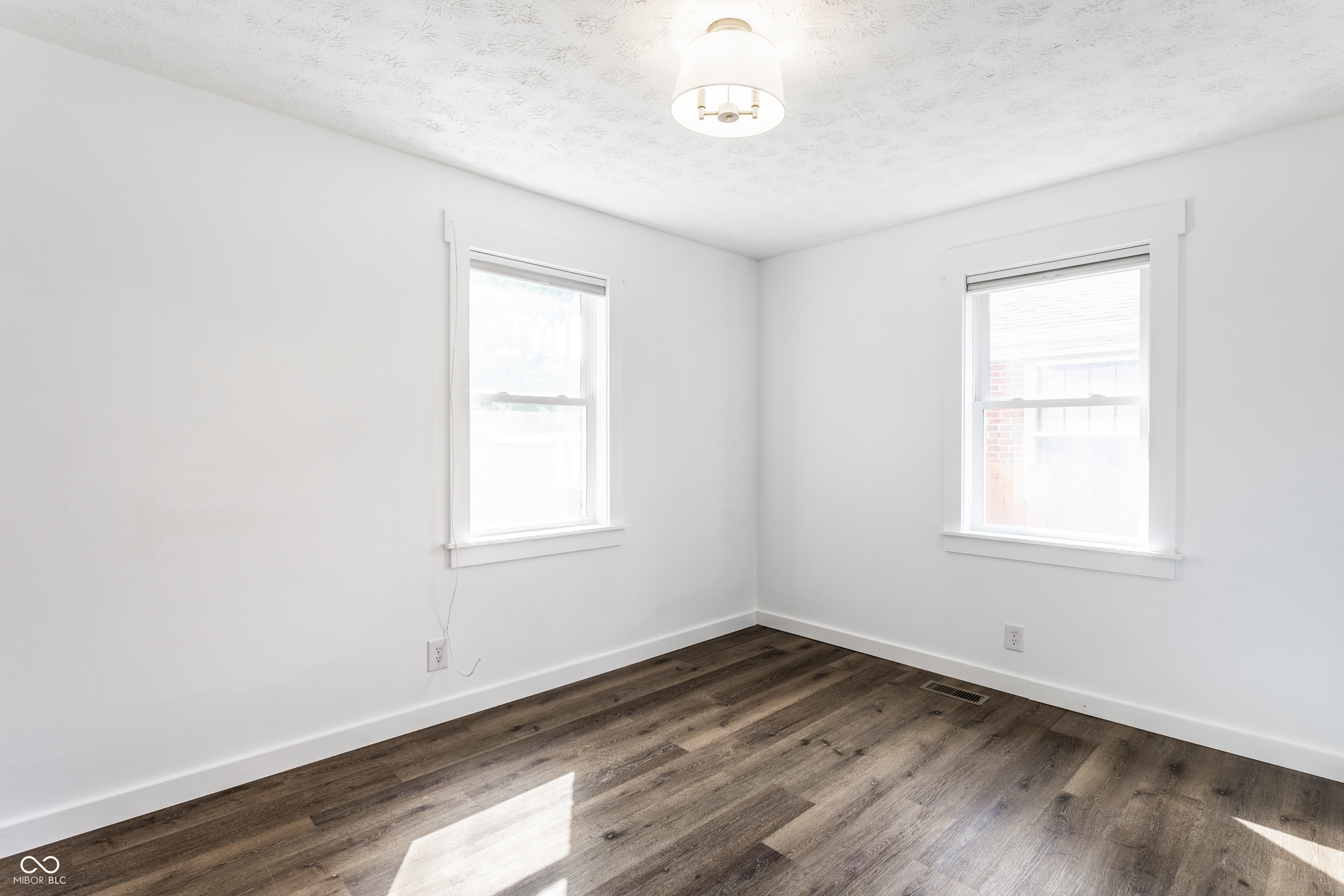 4259 Crittenden