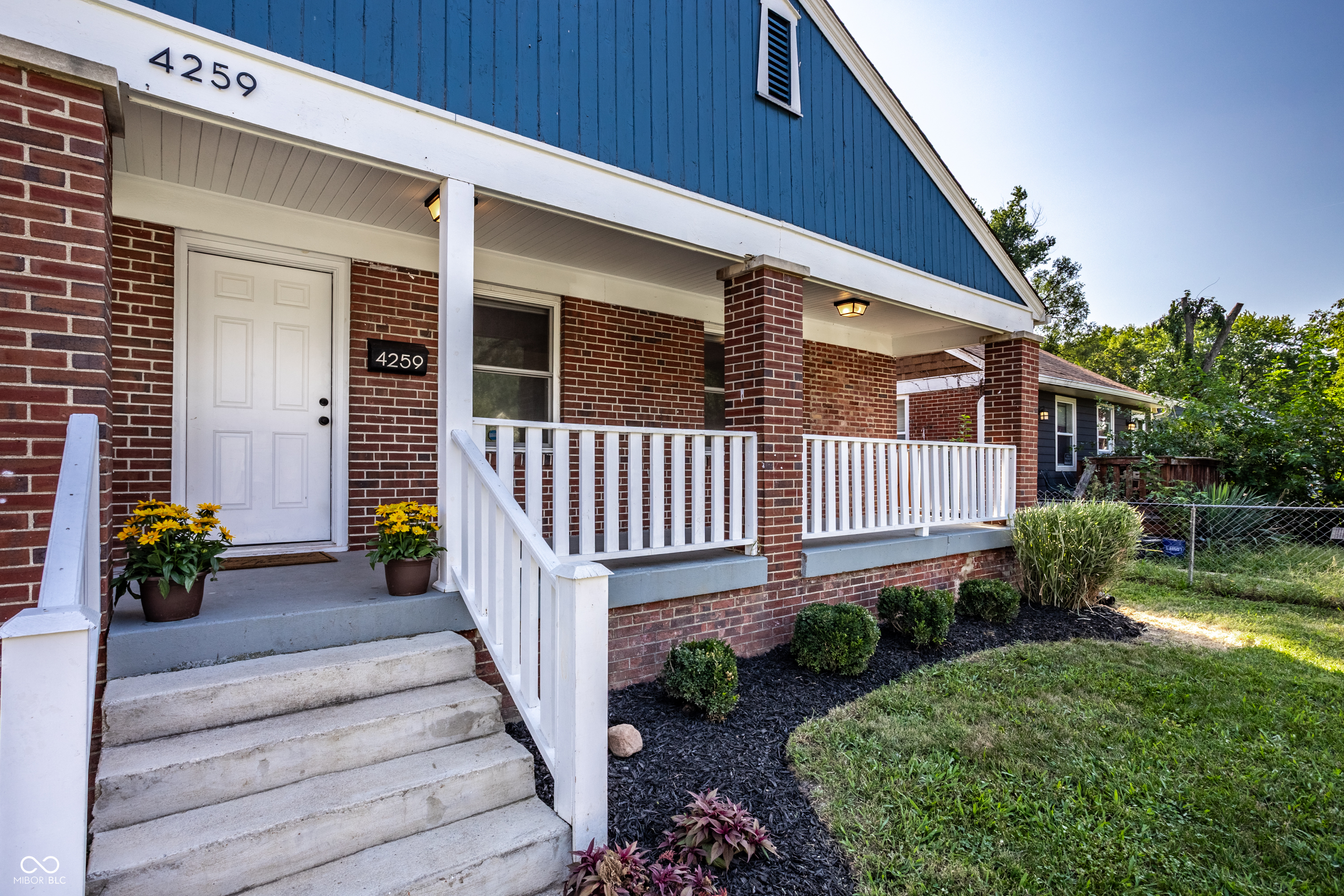 4259 Crittenden