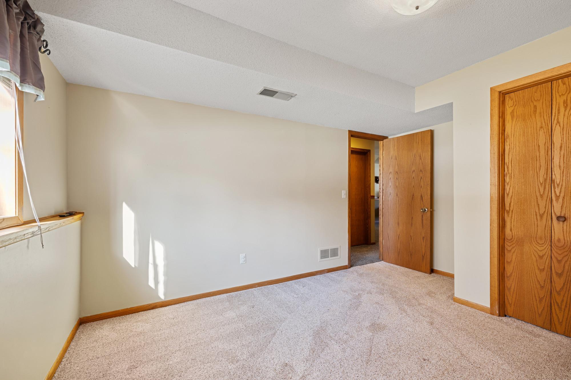 15165 Ellen Circle SE