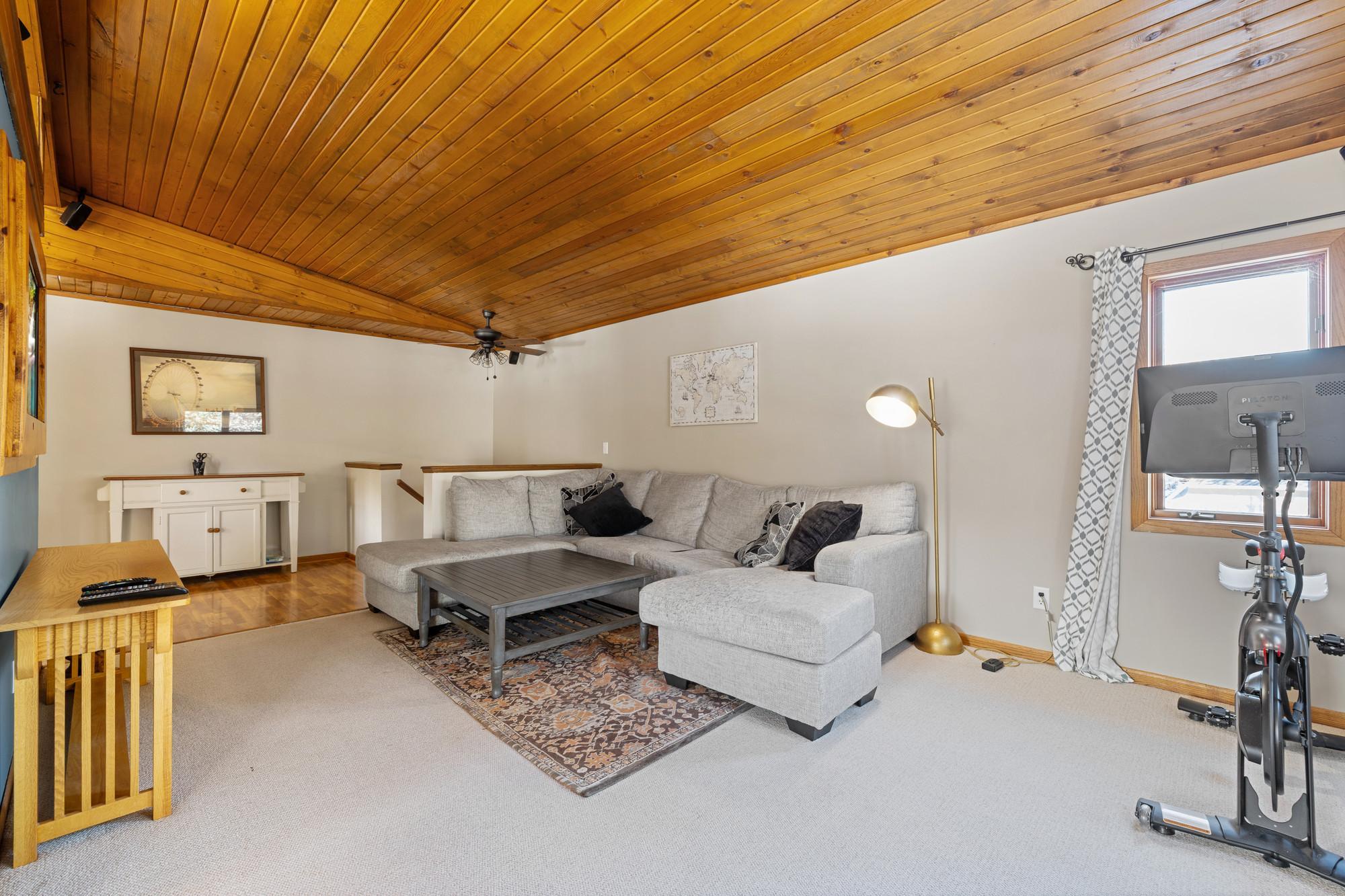 15165 Ellen Circle SE