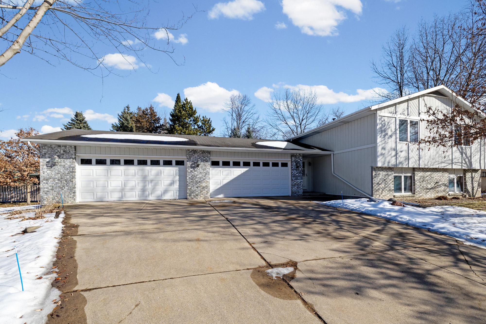 15165 Ellen Circle SE