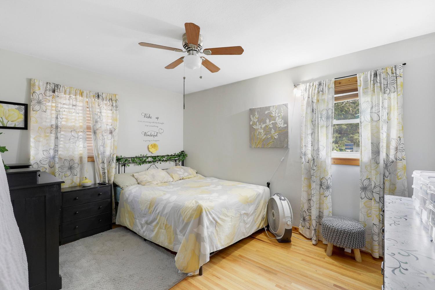 5918 Xerxes Avenue N