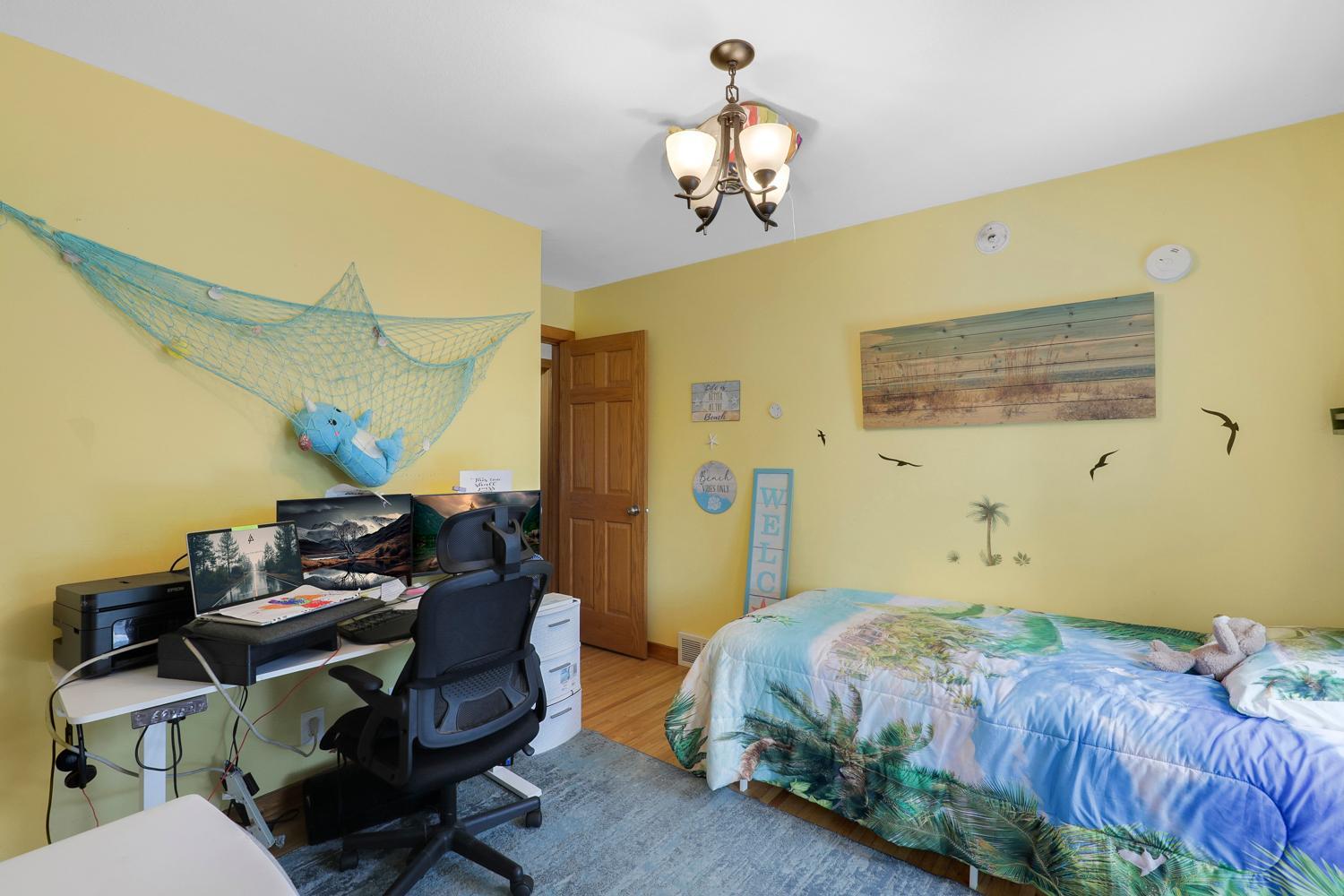 5918 Xerxes Avenue N