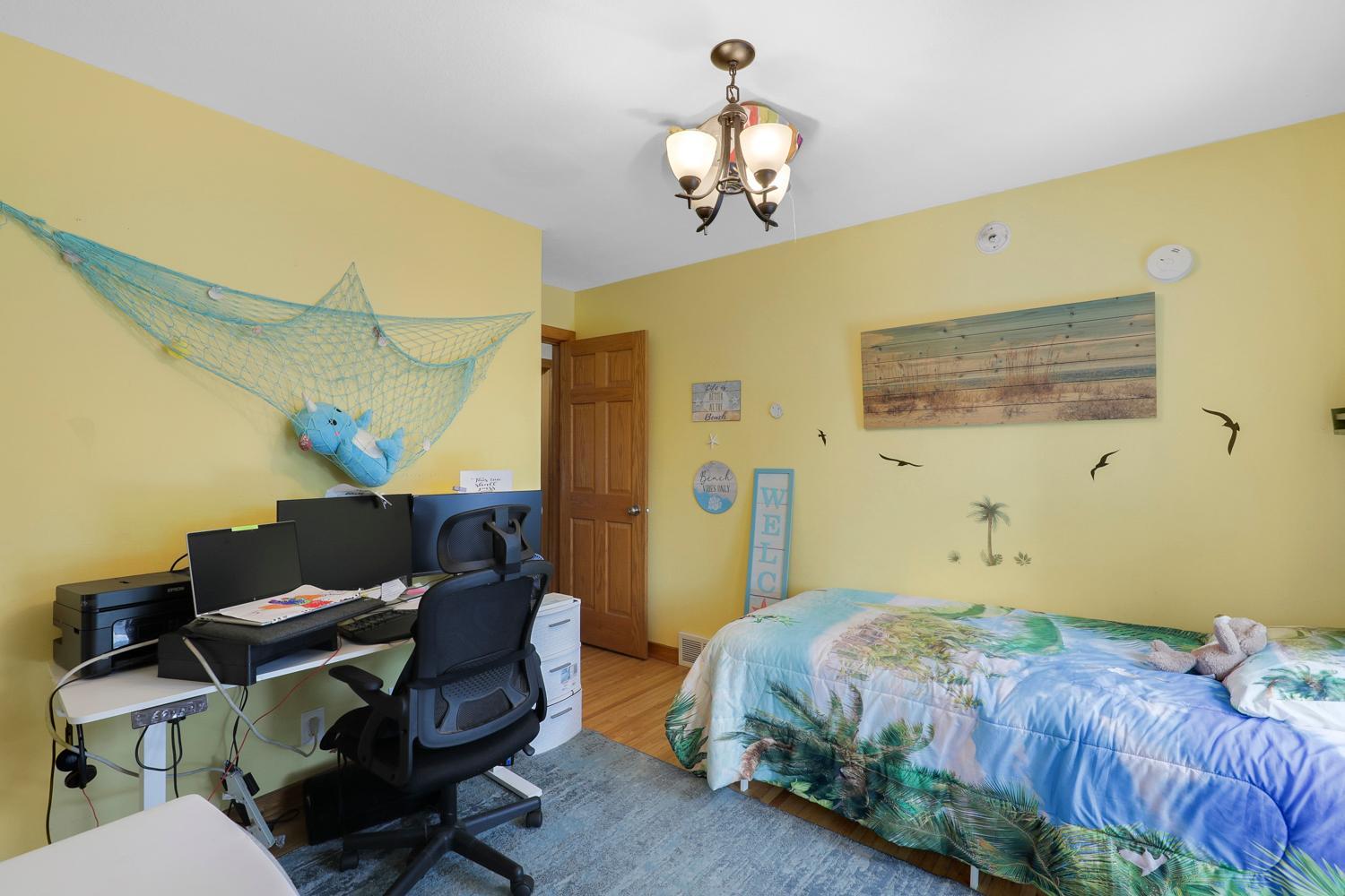 5918 Xerxes Avenue N