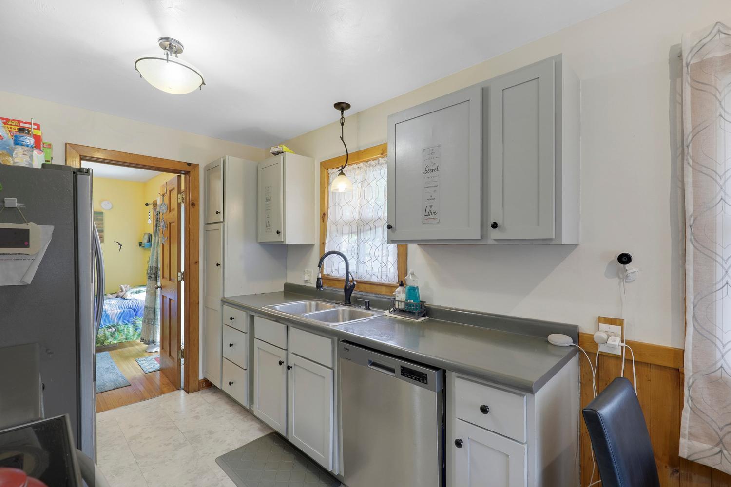 5918 Xerxes Avenue N