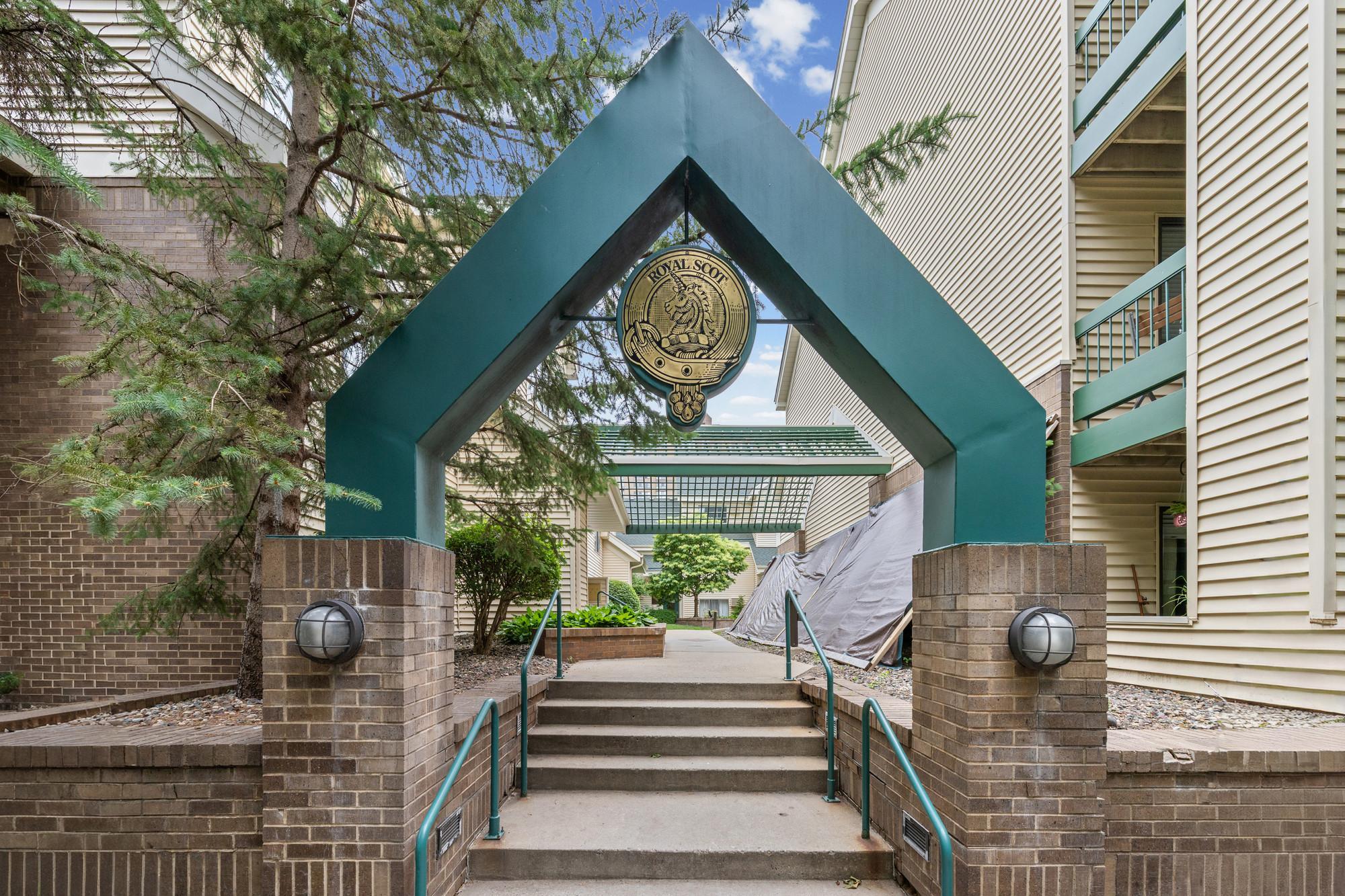 7618 York Avenue S Unit: 1218