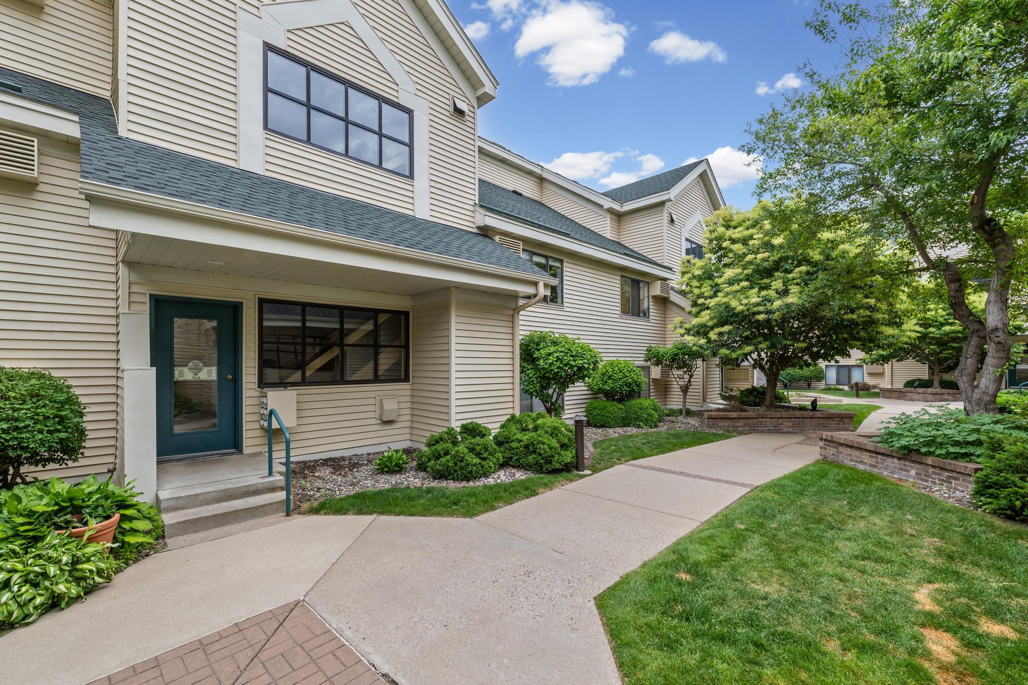 7618 York Avenue S Unit: 1218