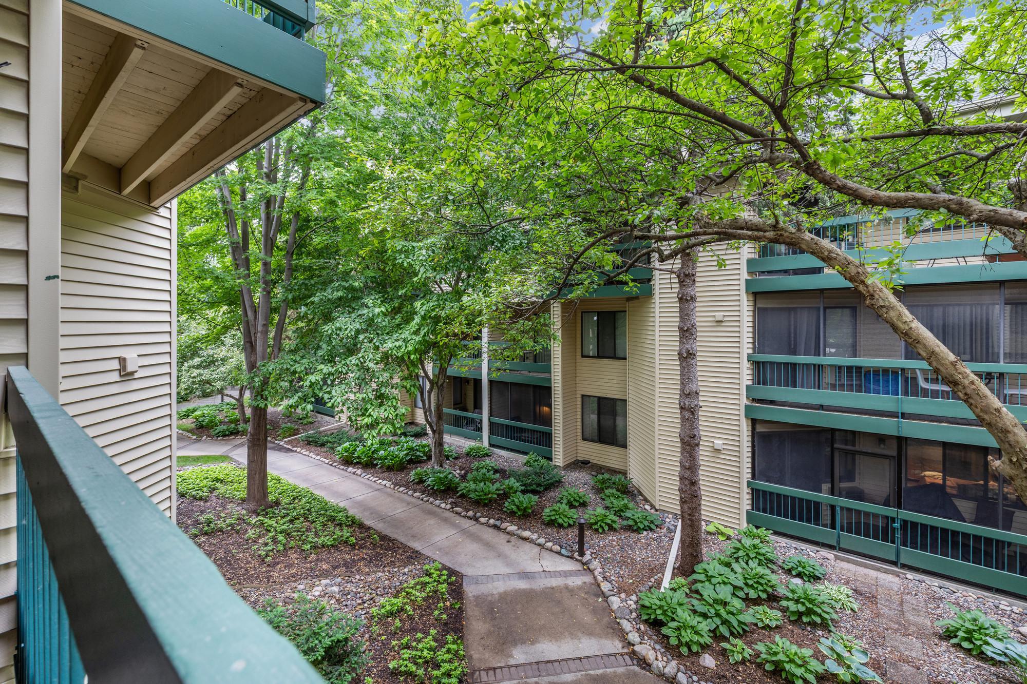 7618 York Avenue S Unit: 1218