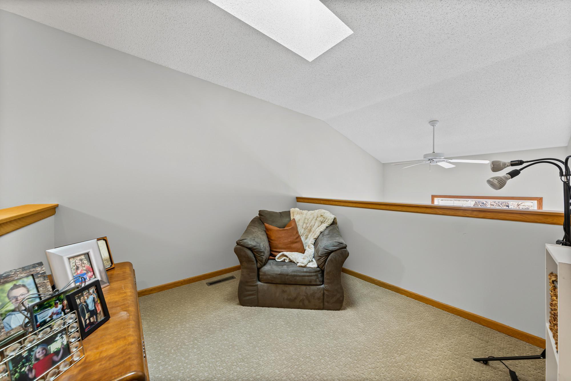 472 Hickory Lane N