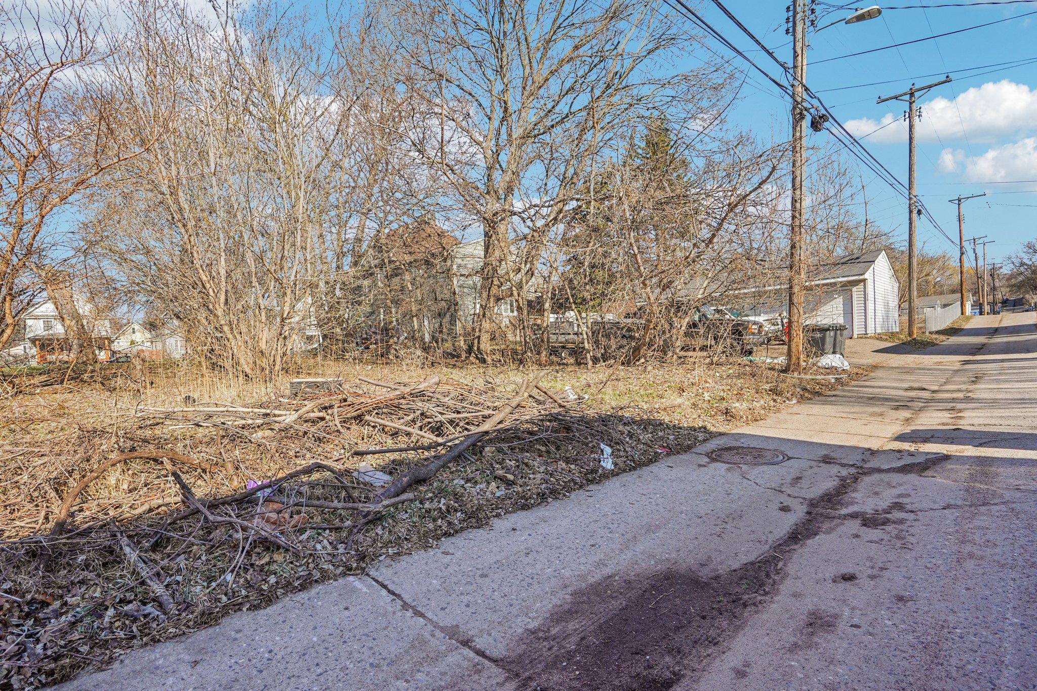 2314 Dupont Avenue N