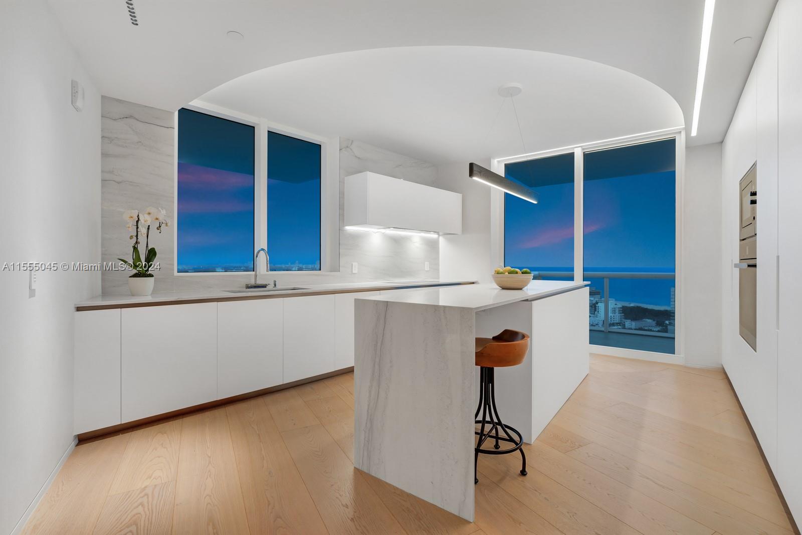 1000 S Pointe Dr Unit: PH04