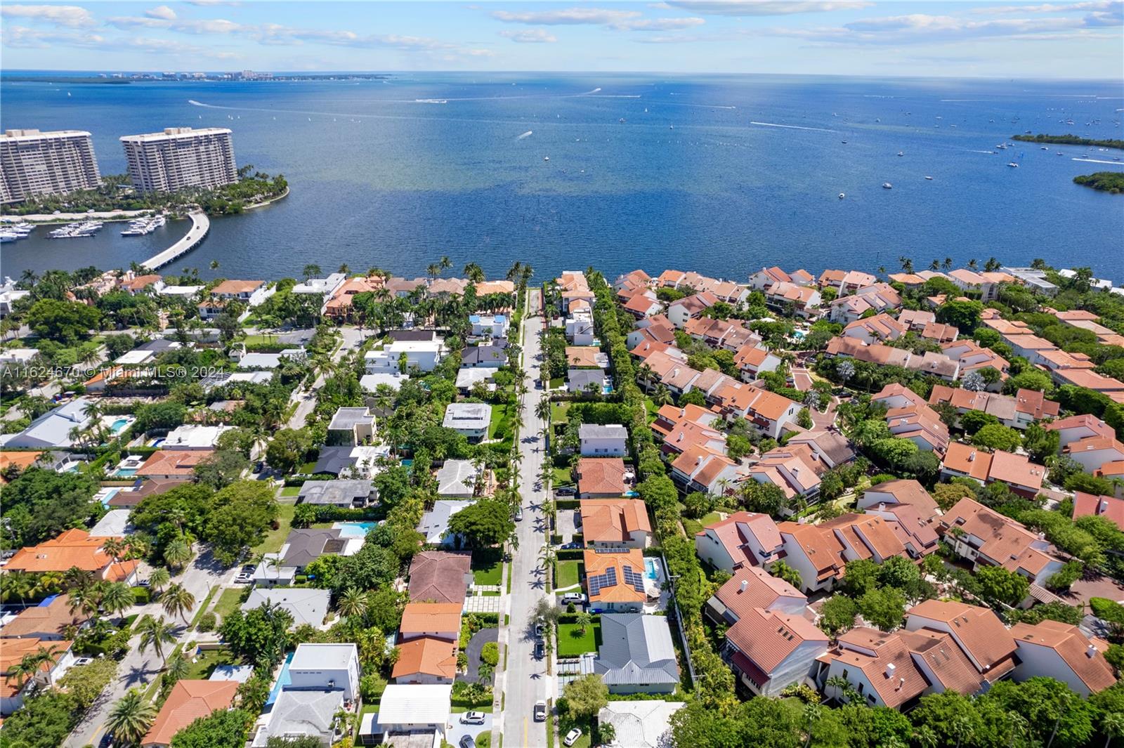 3504 Crystal View Ct