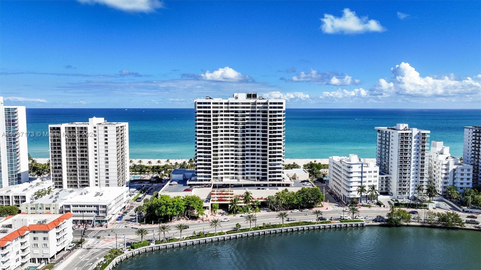 2555 Collins Ave # 1106