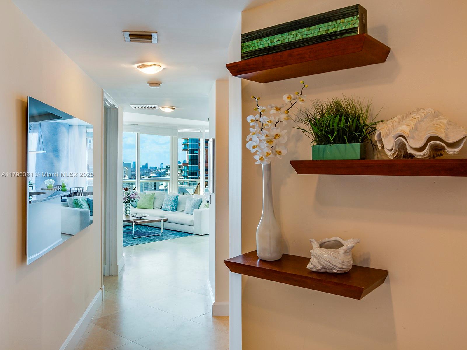 100 S Pointe Dr # 2601