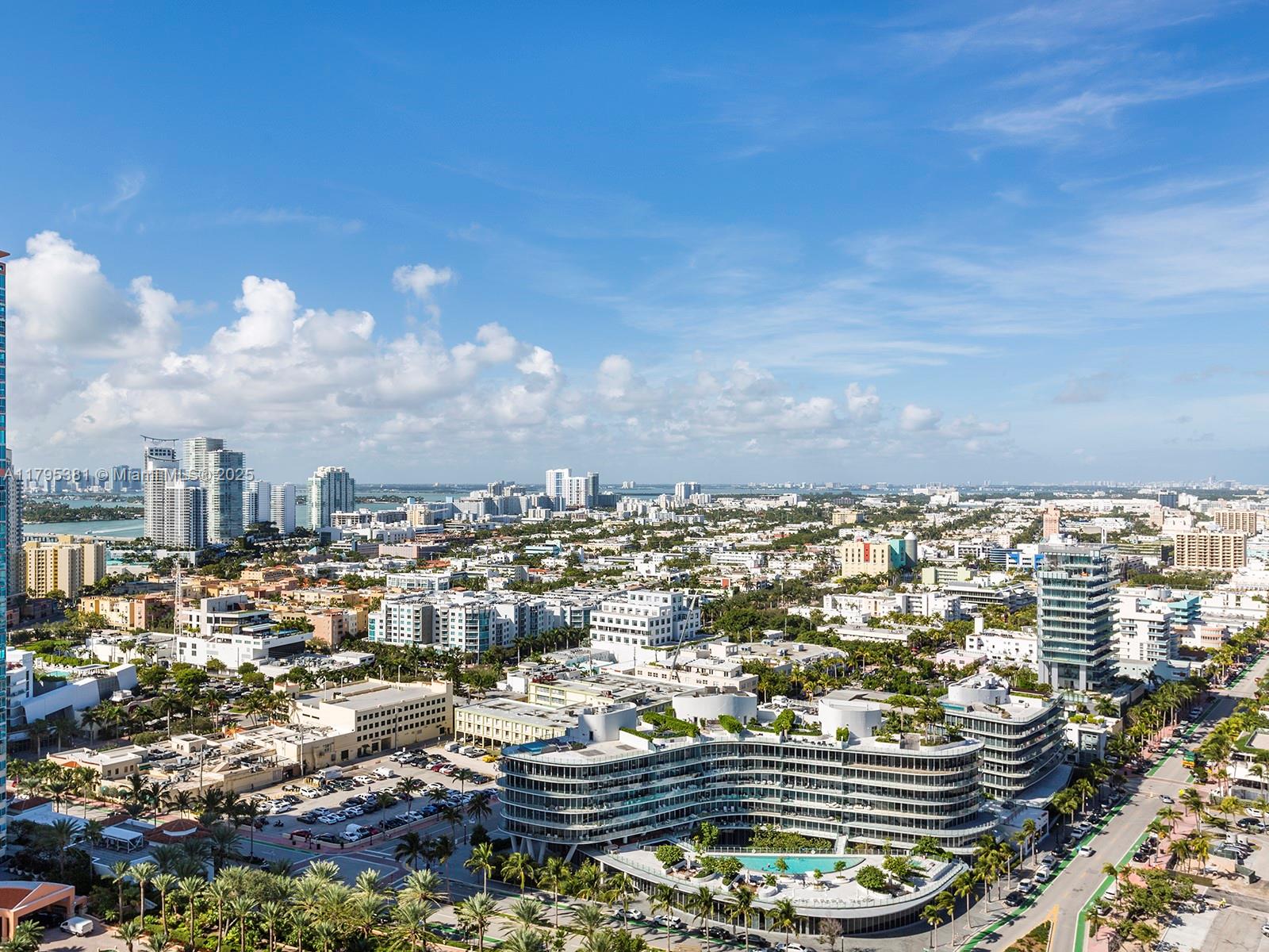 100 S Pointe Dr # 2601