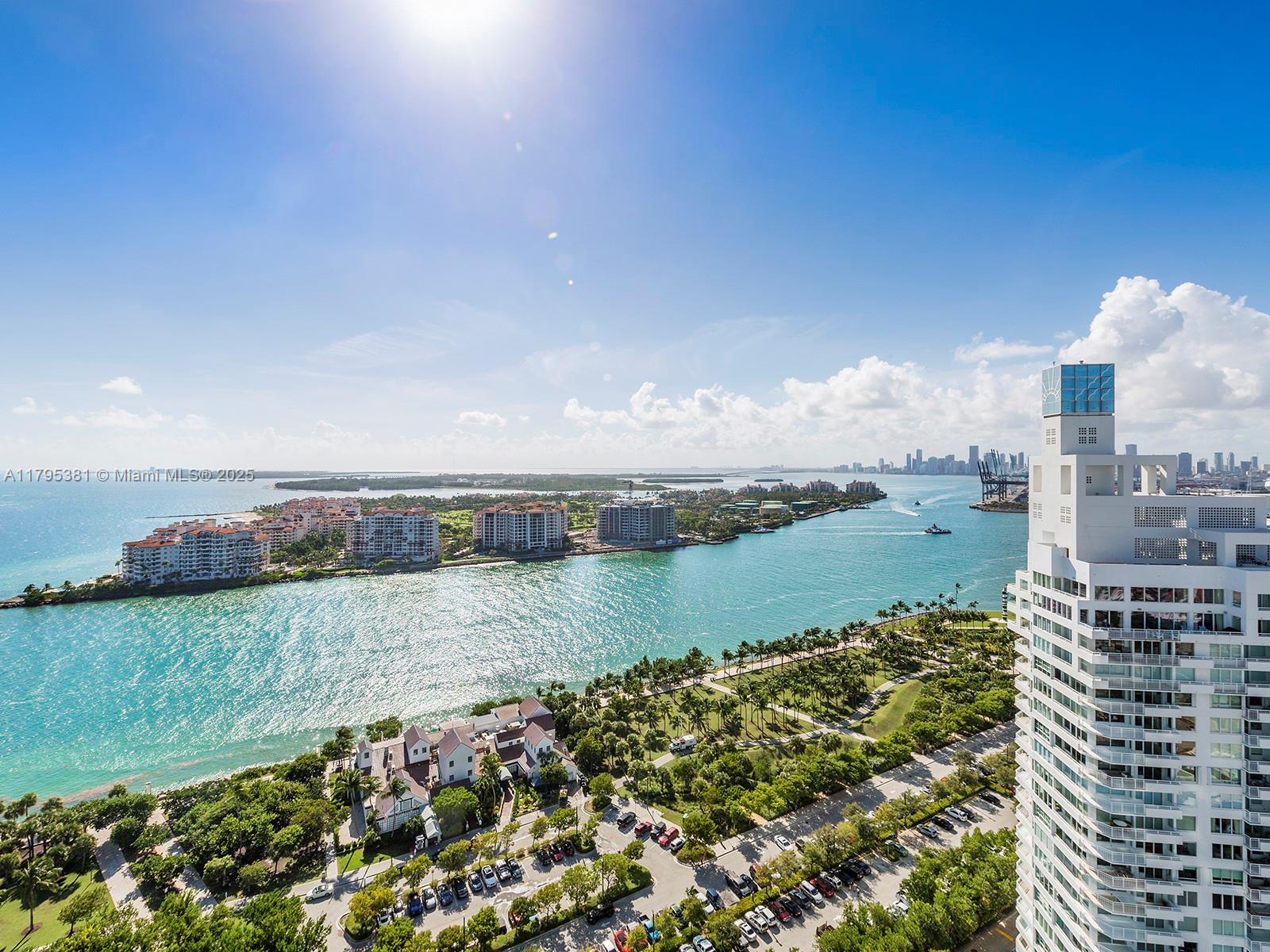 100 S Pointe Dr # 2601