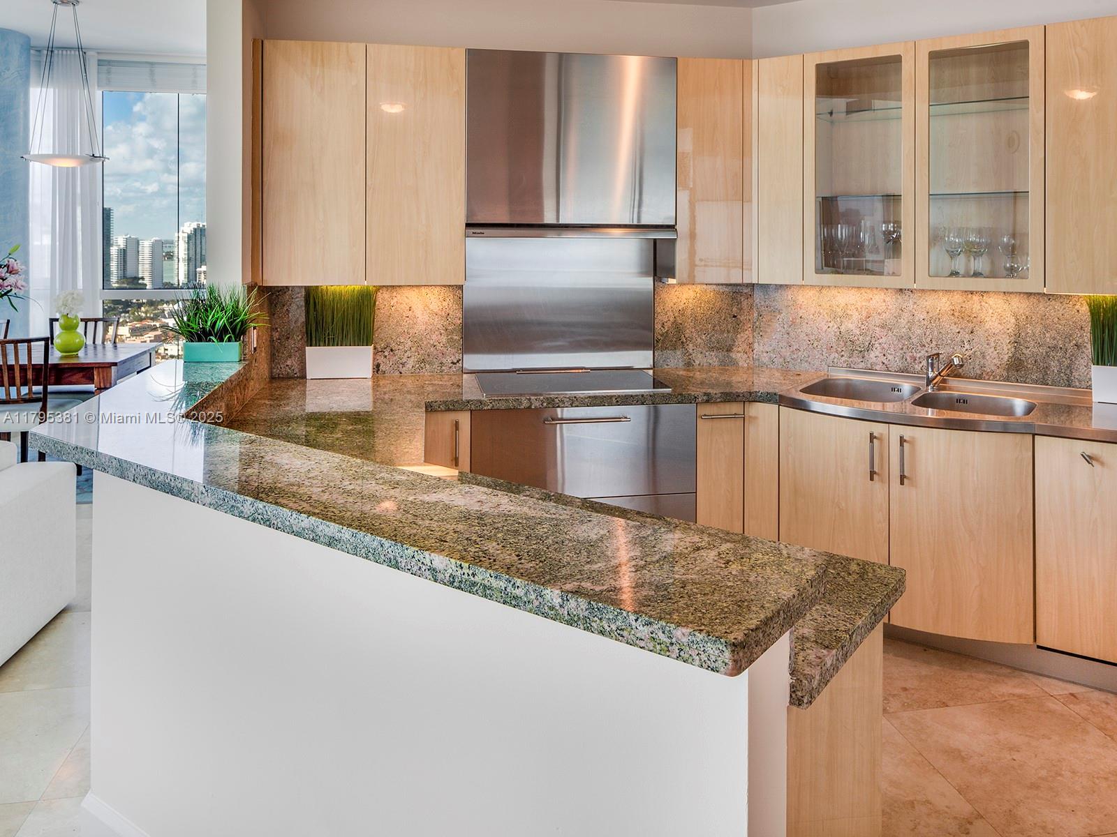 100 S Pointe Dr # 2601