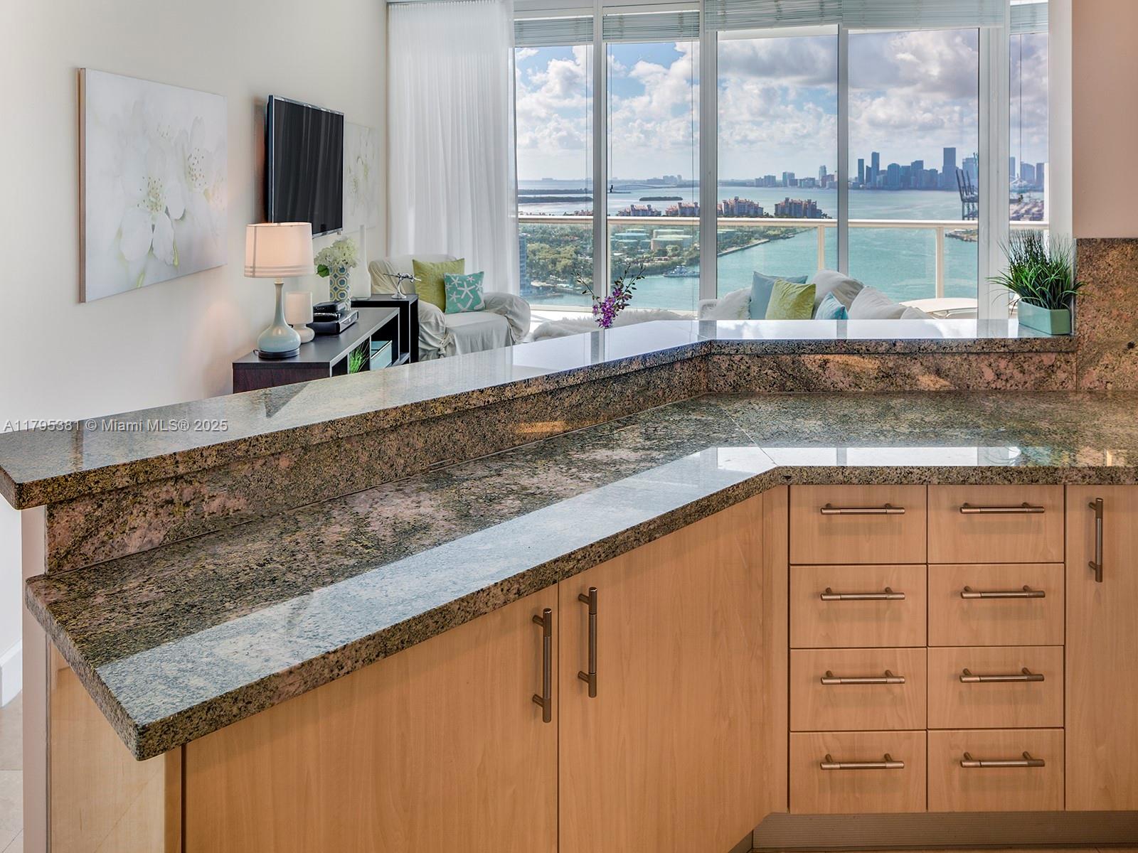 100 S Pointe Dr # 2601