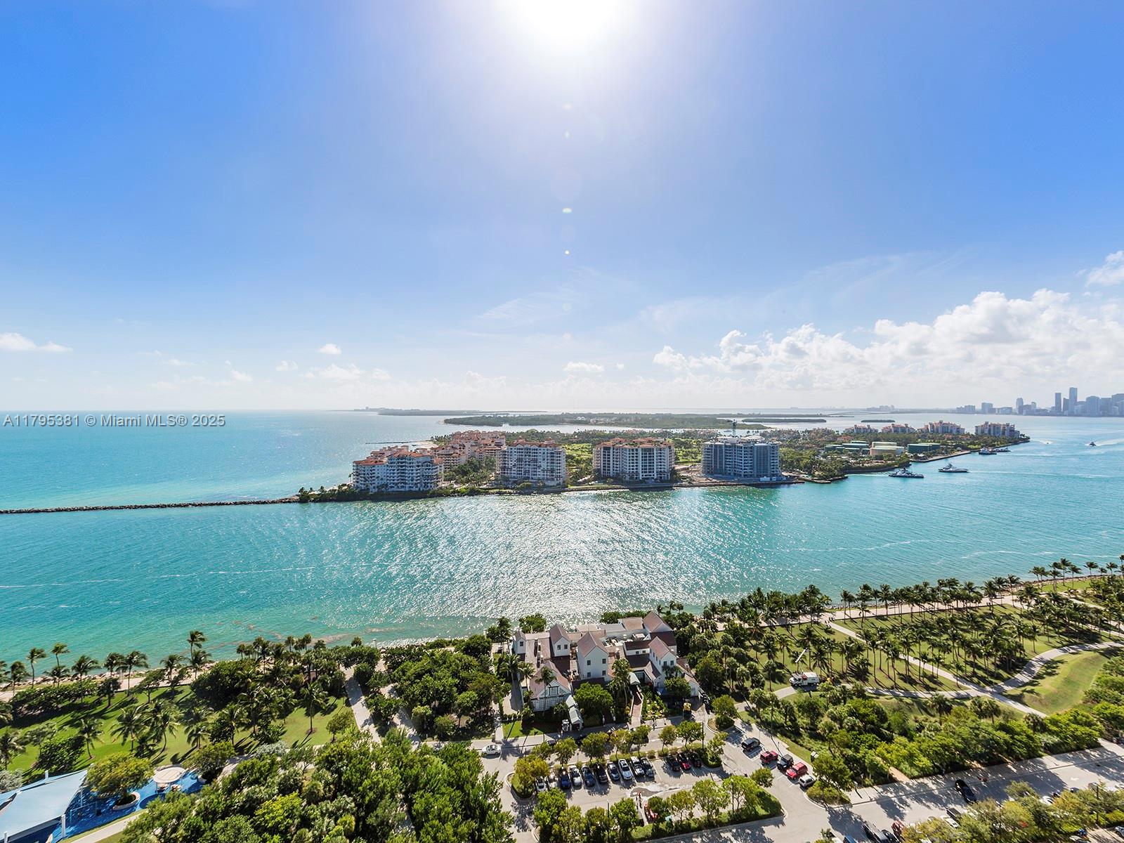 100 S Pointe Dr # 2601