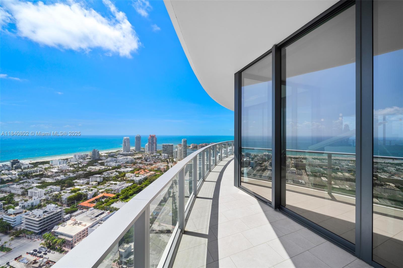 501 West Ave Unit: PH4701