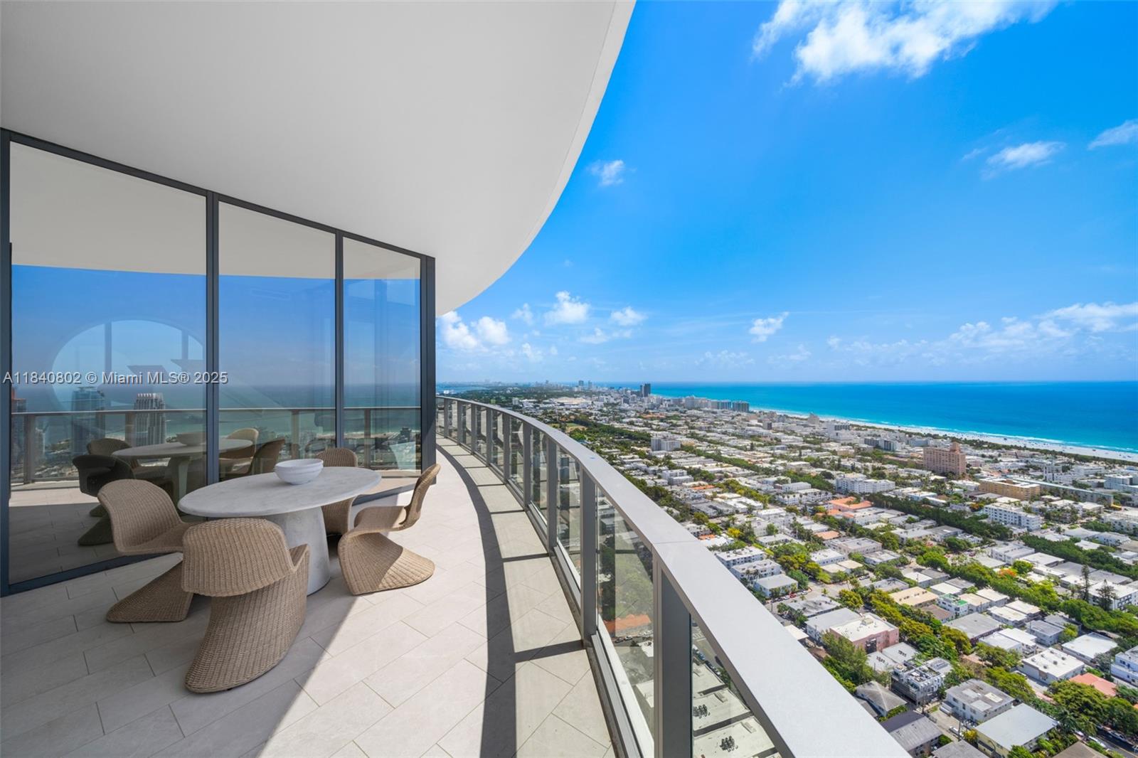 501 West Ave Unit: PH4701