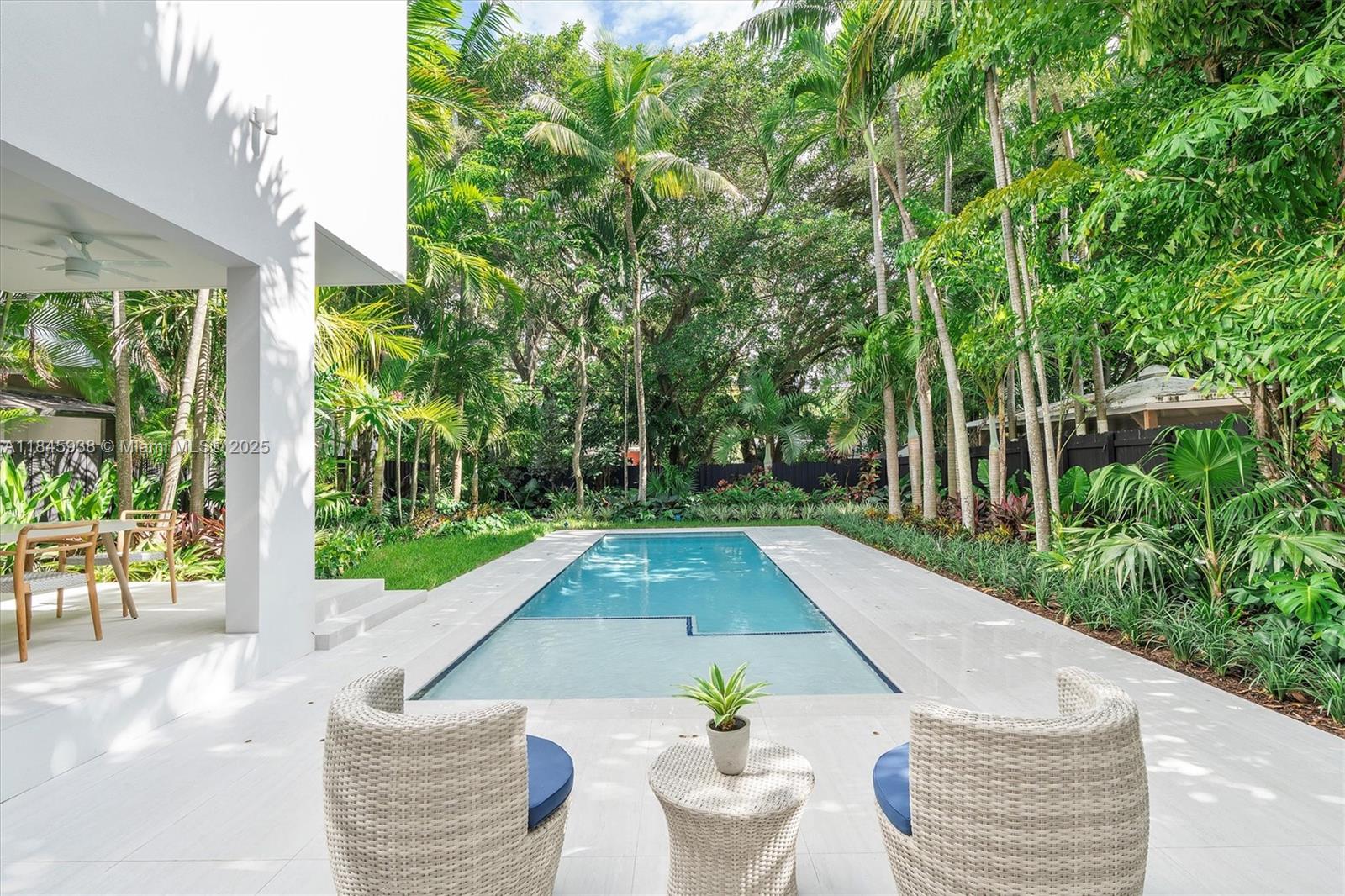 1930 SW 25th St, Miami