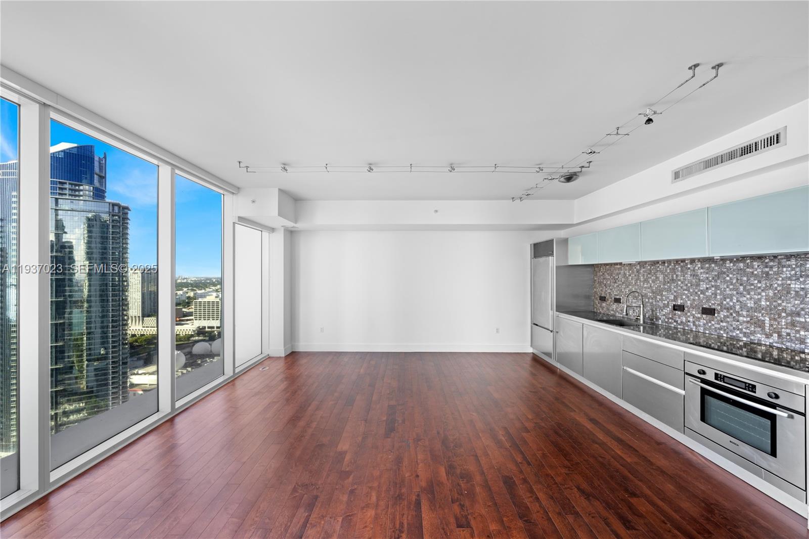 1040 Biscayne Blvd # 4108